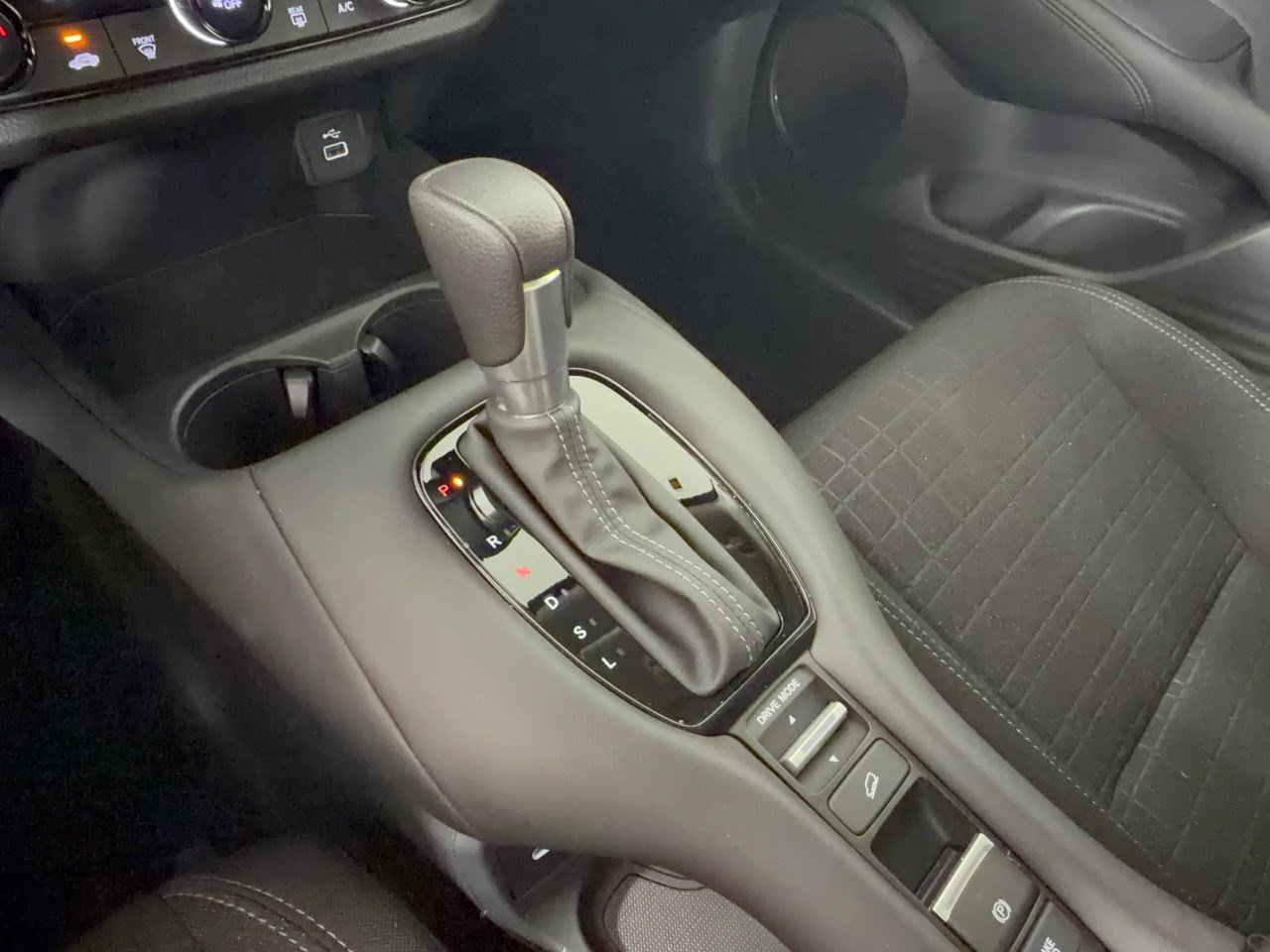 2025 Honda HR-V LX - Photo 21