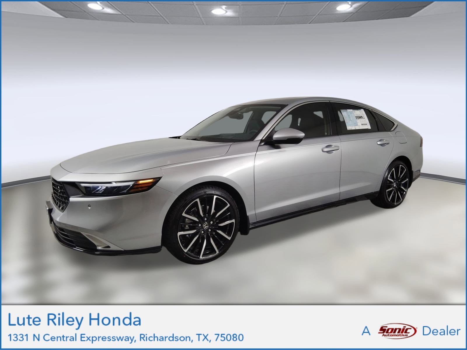 2025 Honda Accord Hybrid Touring's photo