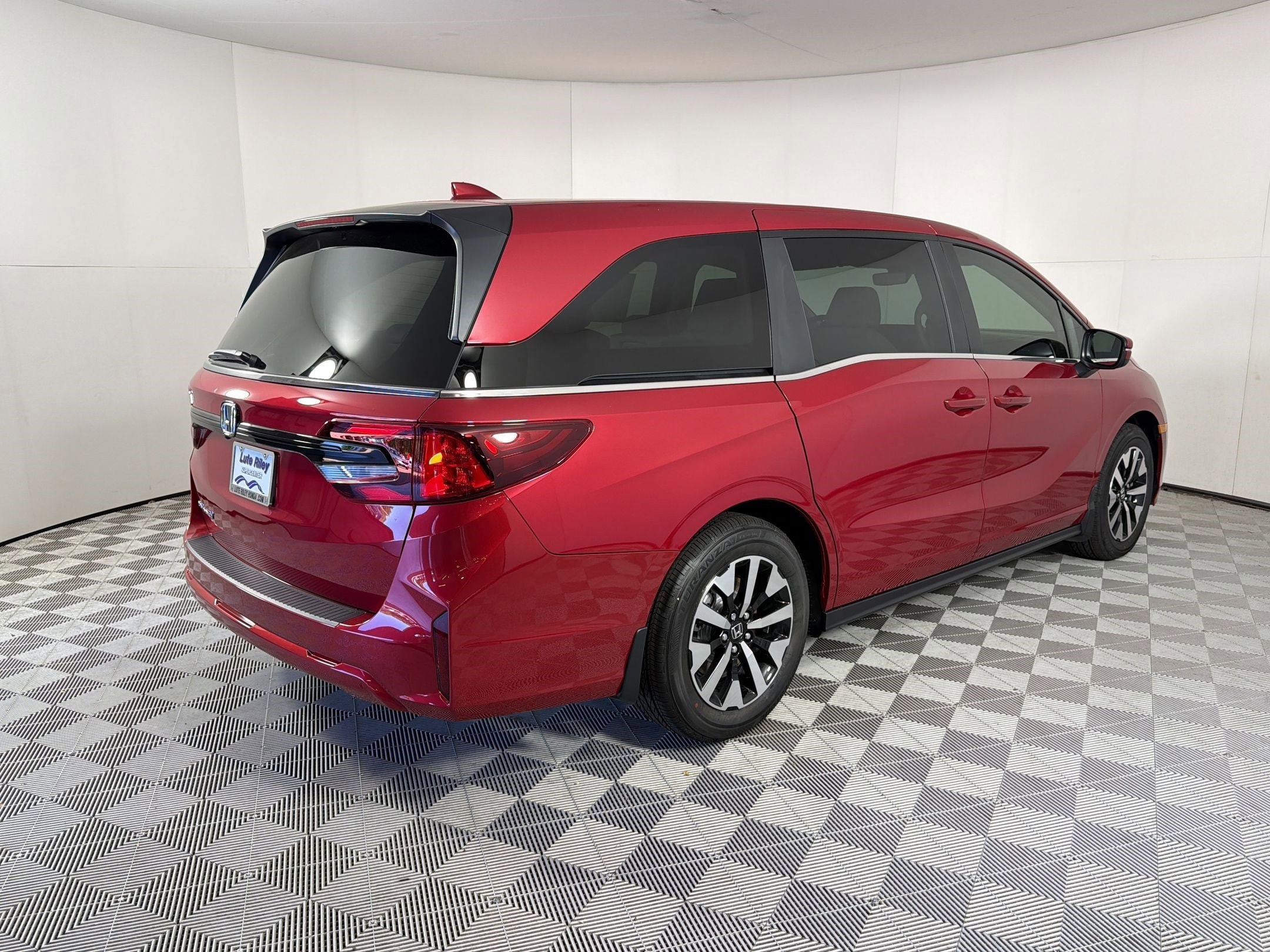 2026 Honda Odyssey EX-L - Photo 9