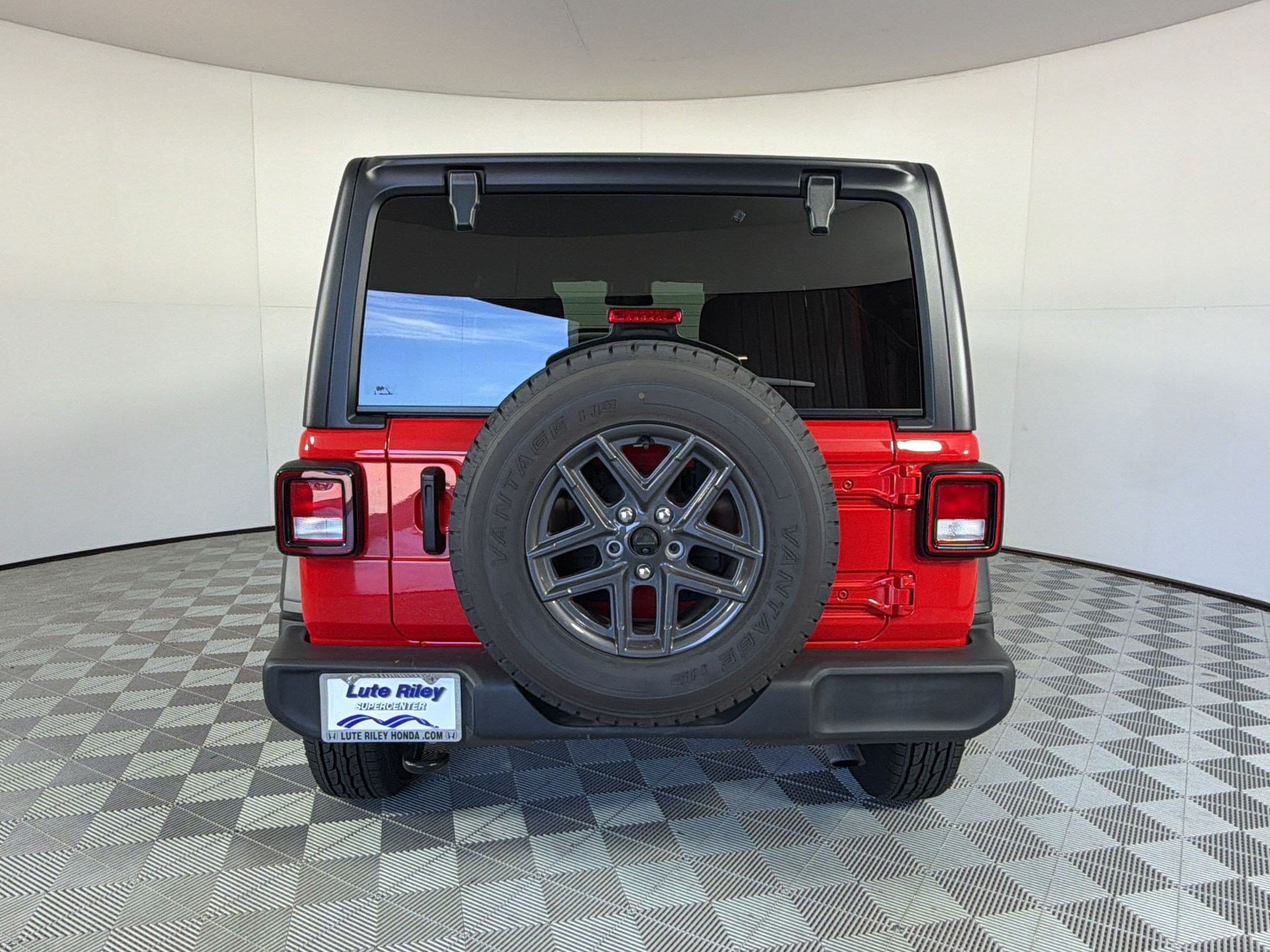 2025 Jeep Wrangler 4-Door Sport S - Photo 10