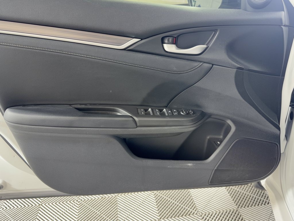 2019 Honda Civic Touring - Photo 14