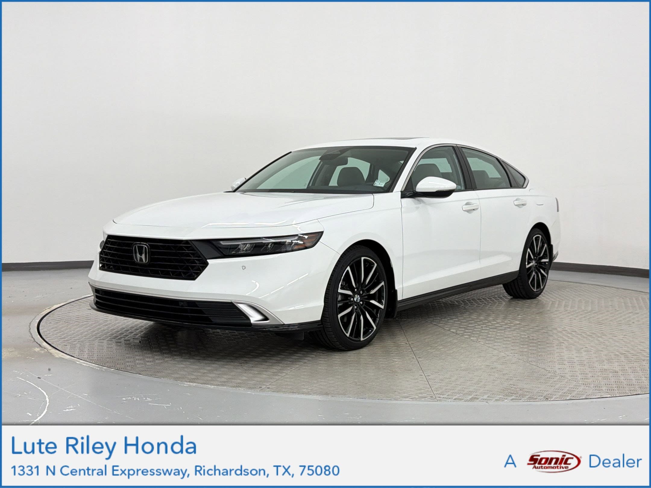 2023 Honda Accord Hybrid Touring's photo
