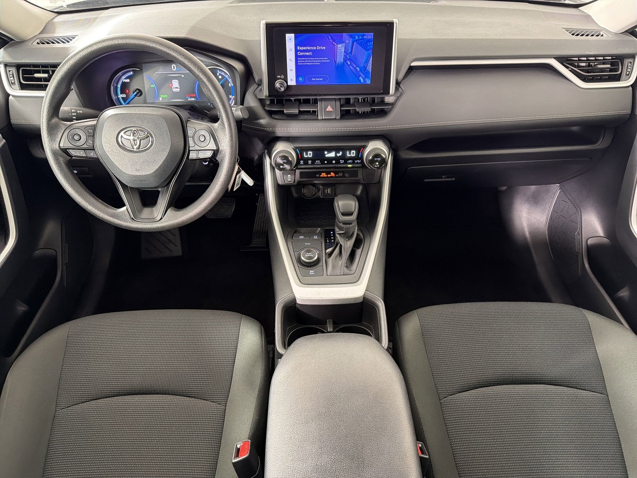 2025 Toyota RAV4 LE - Photo 16