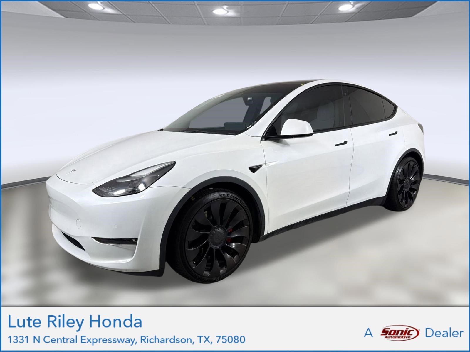 2022 Tesla Model Y Performance Dual Motor All-Wheel Drive's photo