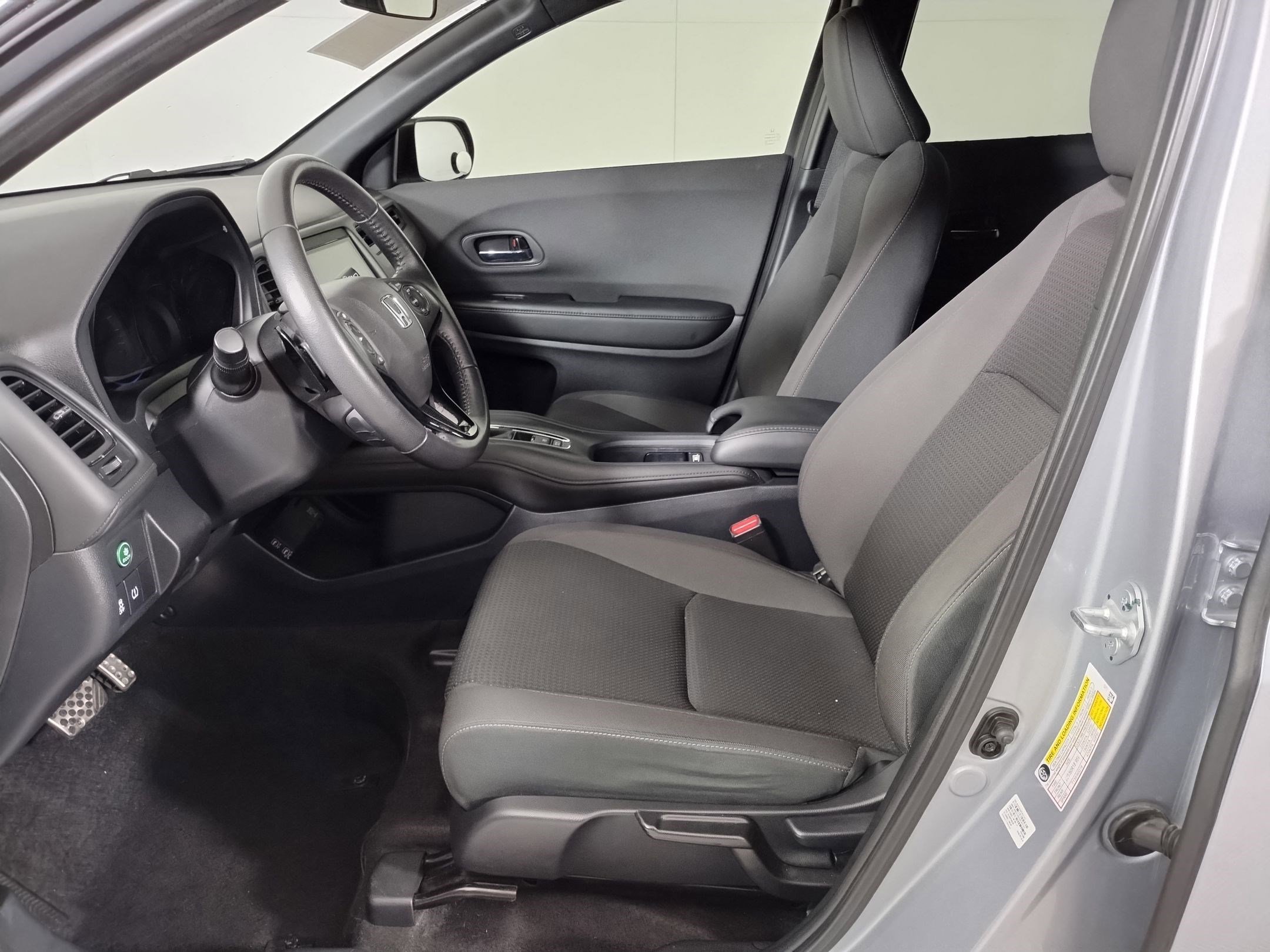 2022 Honda HR-V Sport photo 2