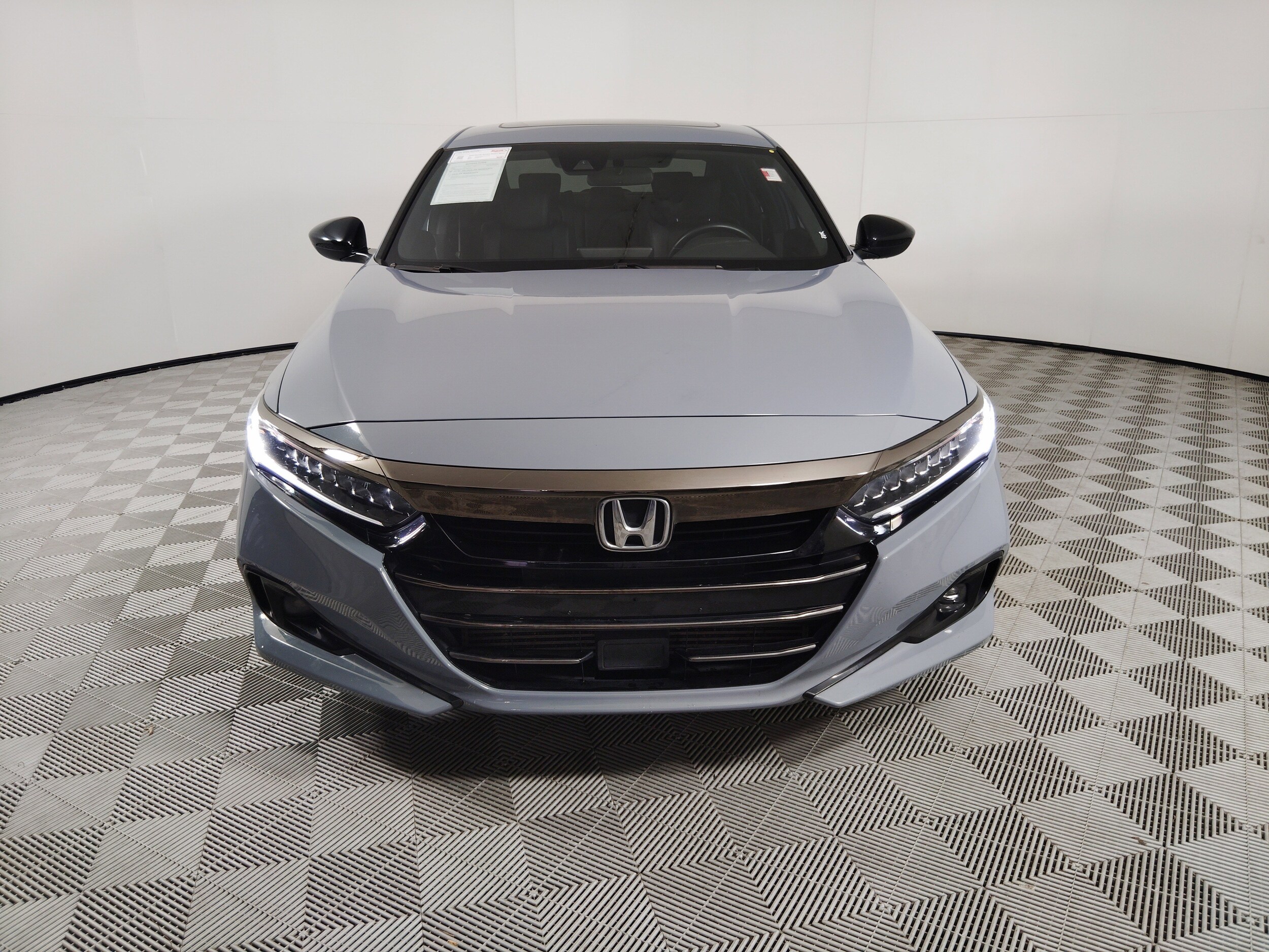 2022 Honda Accord Sport 2.0T photo 3