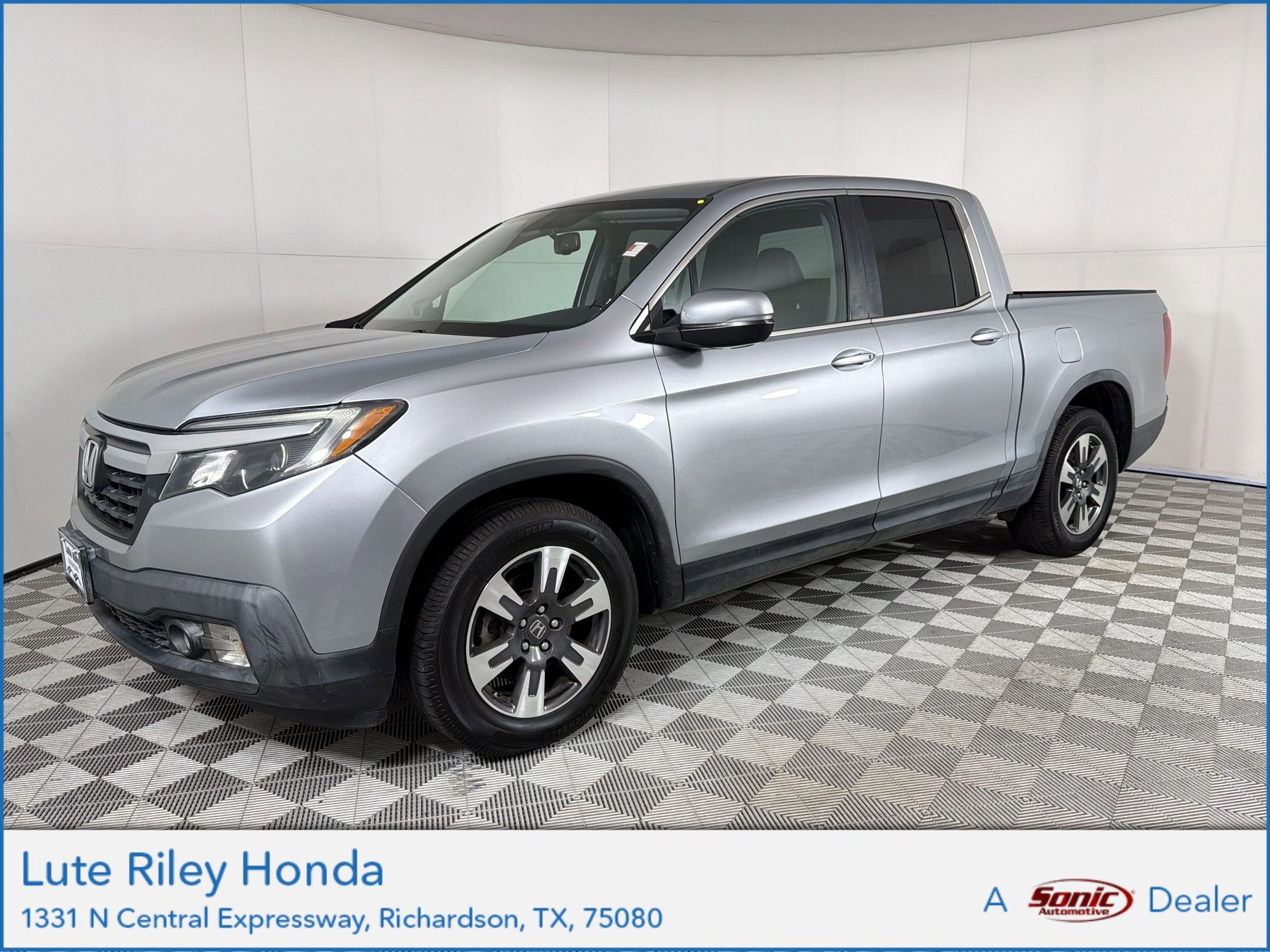2018 Honda Ridgeline RTL-T's photo