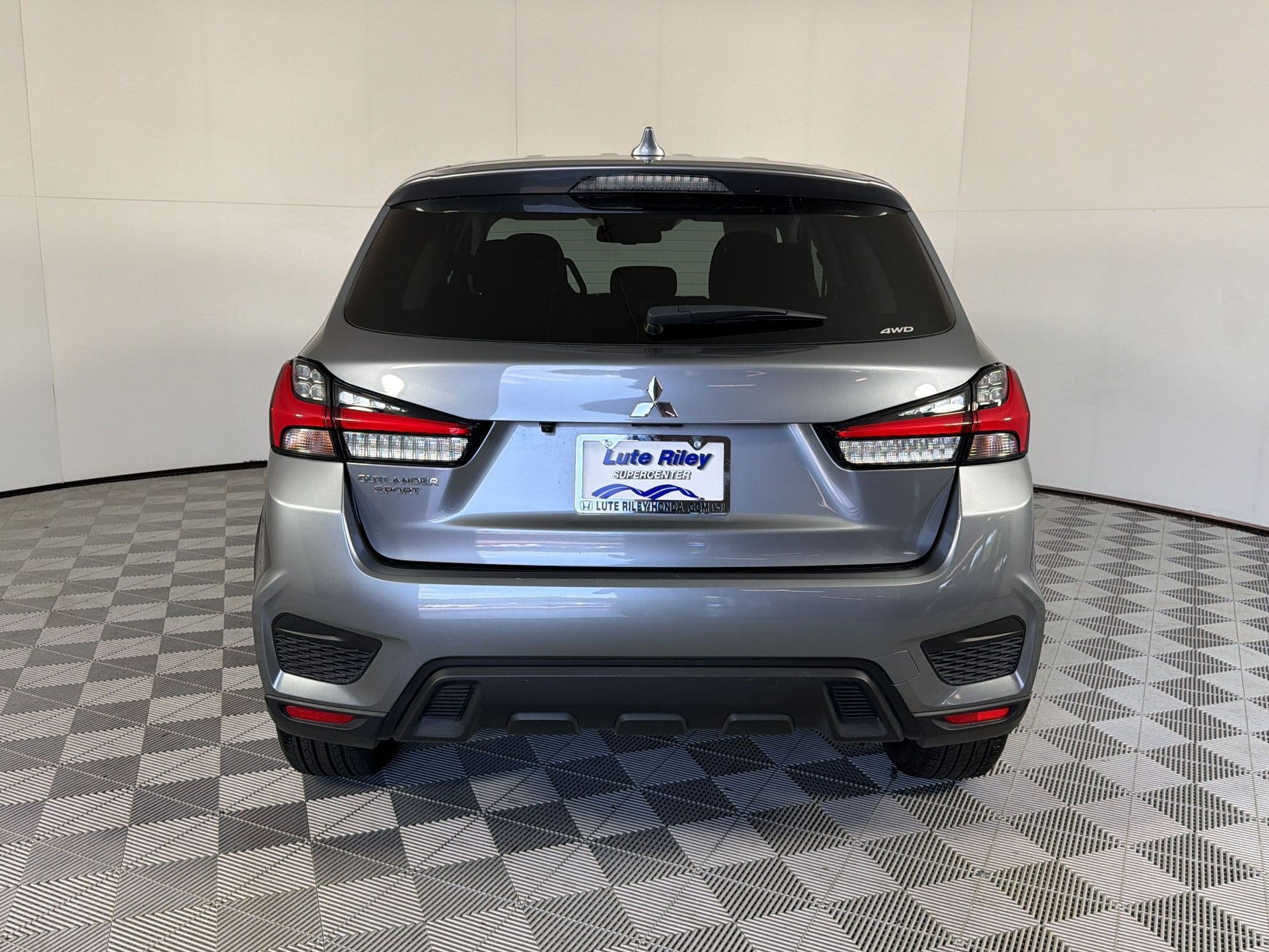 2025 Mitsubishi Outlander Sport ES - Photo 10