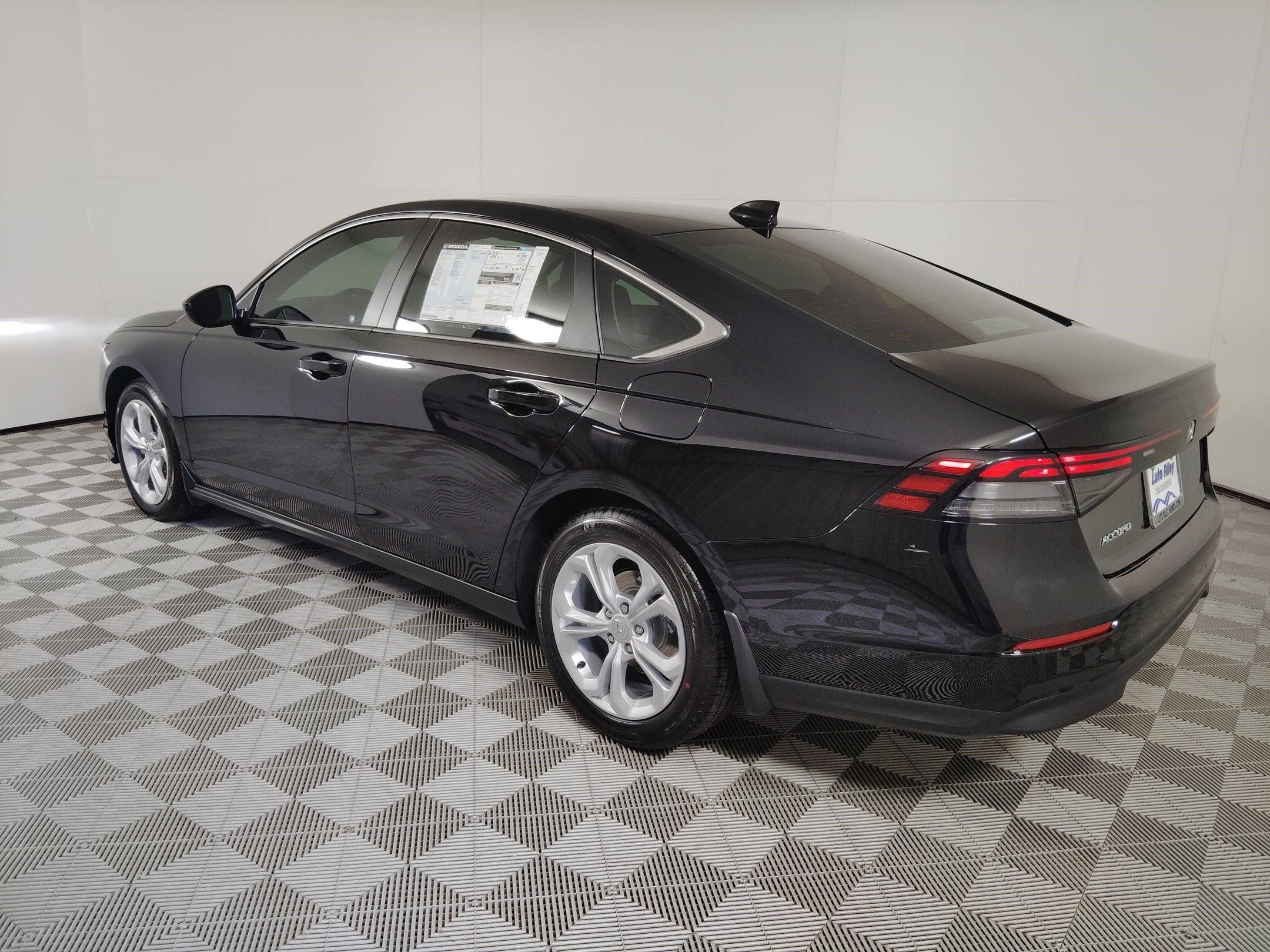 2025 Honda Accord LX photo 3