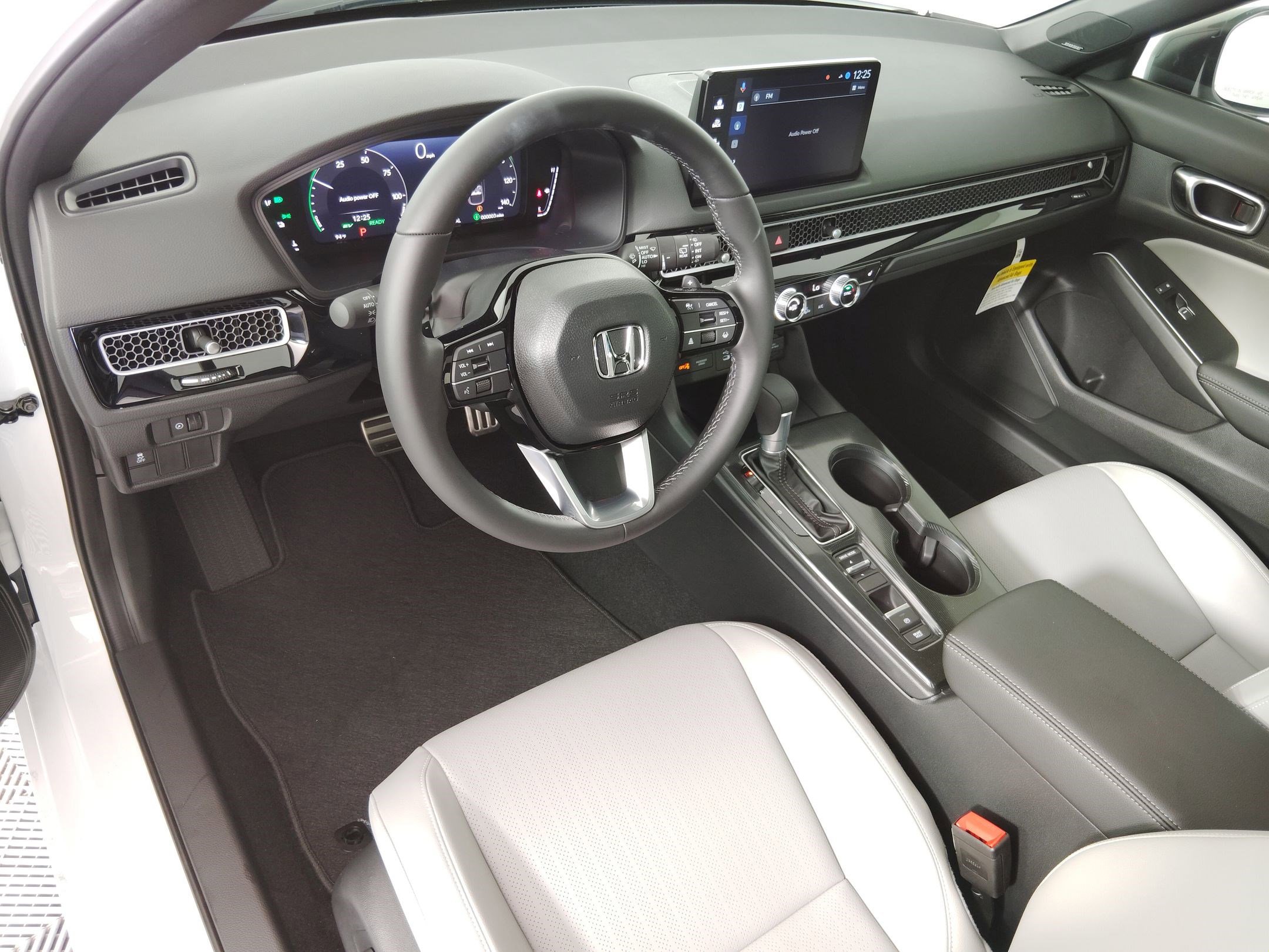 2026 Honda Civic Hybrid Sport Touring Hatchback photo 3