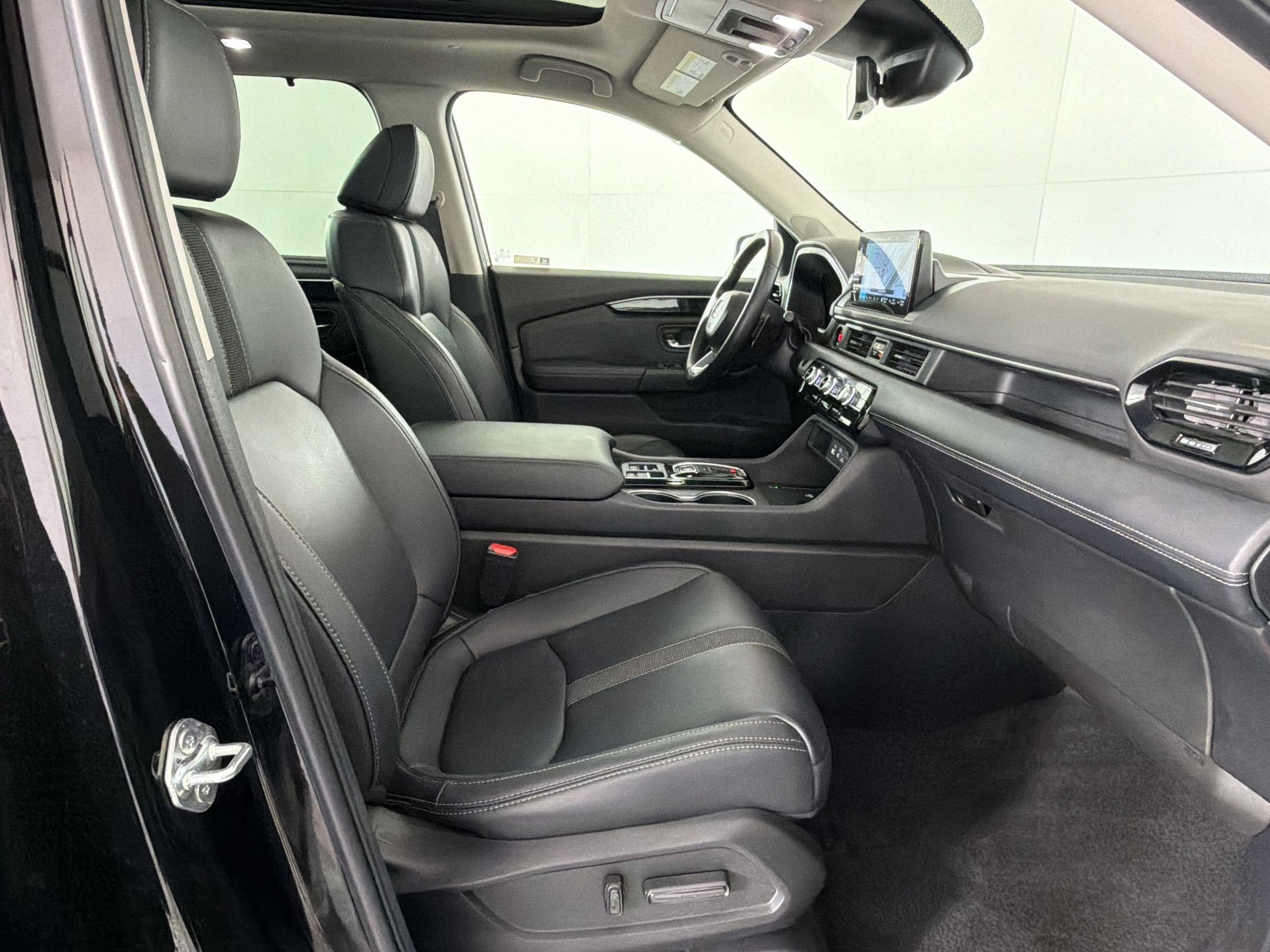 2023 Honda Pilot Touring - Photo 25