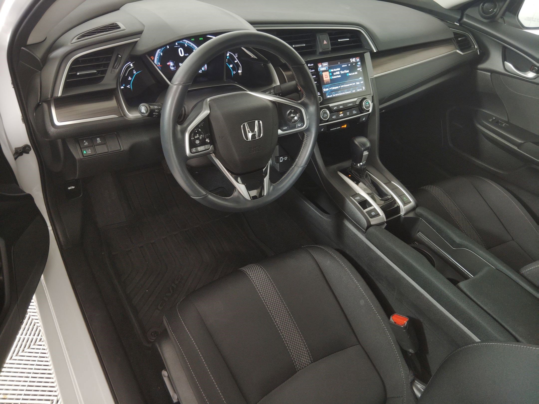 2020 Honda Civic EX photo 3