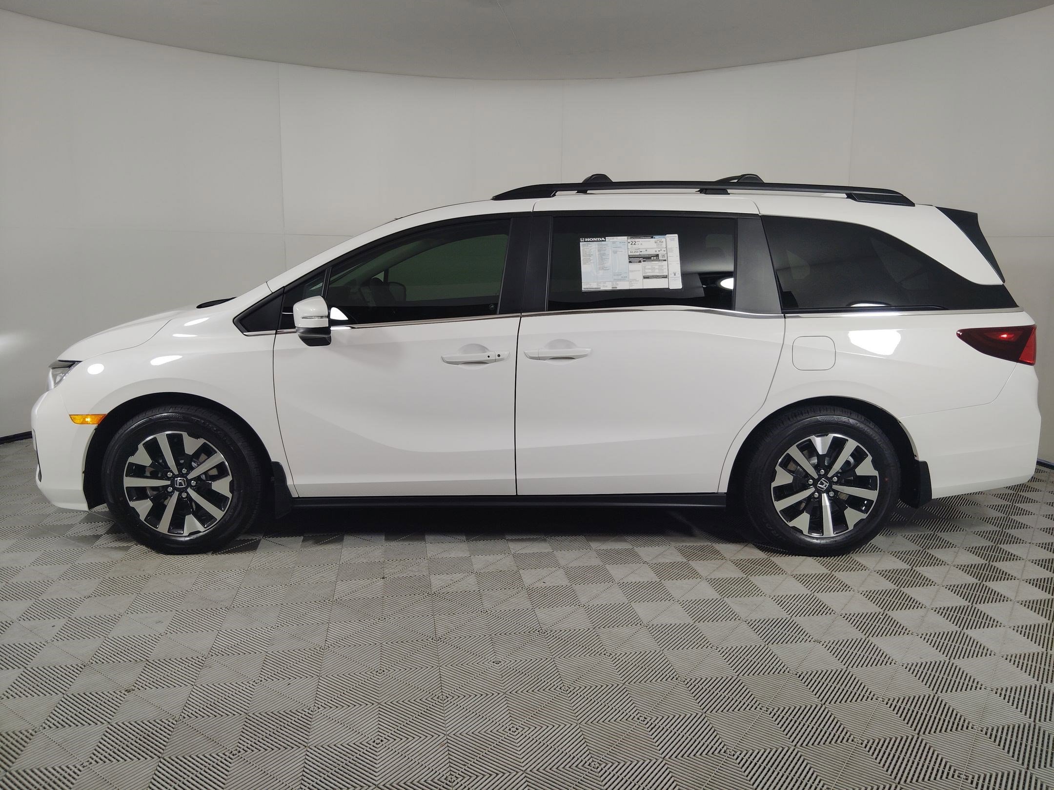 2026 Honda Odyssey EX-L photo 2
