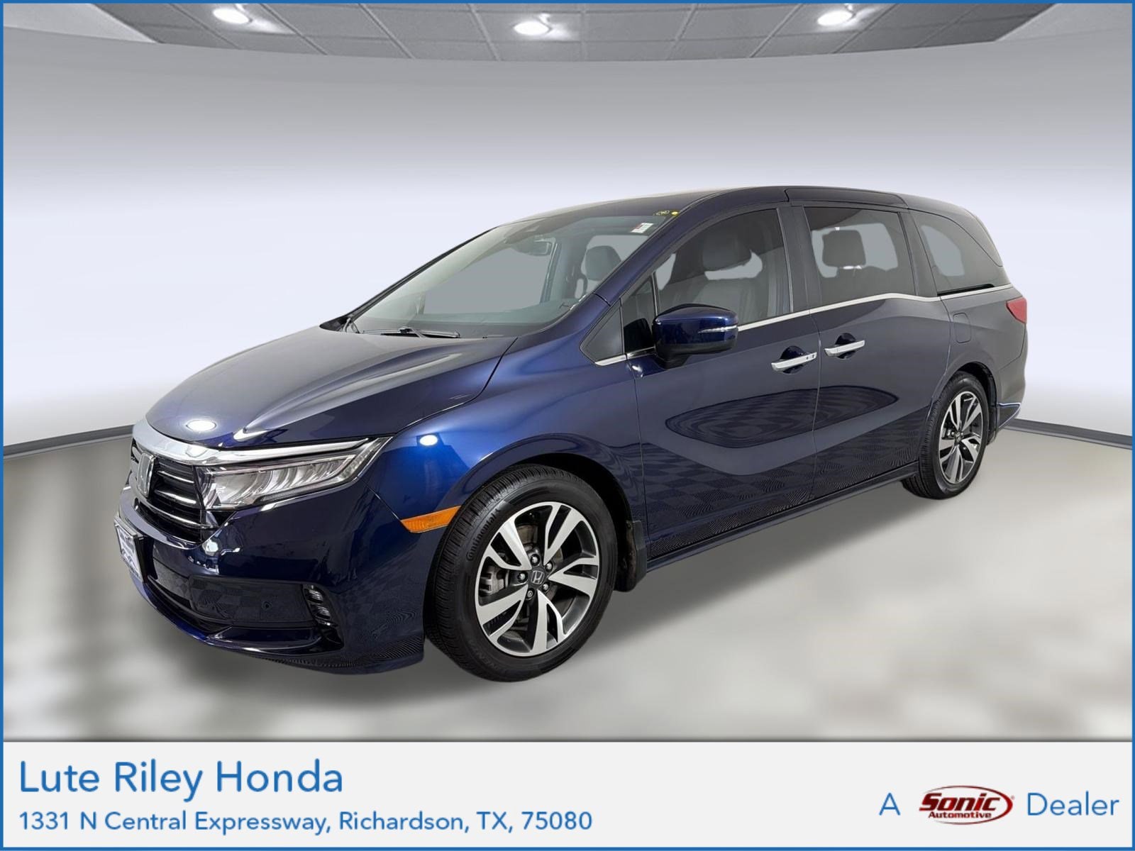 2023 Honda Odyssey Touring's photo