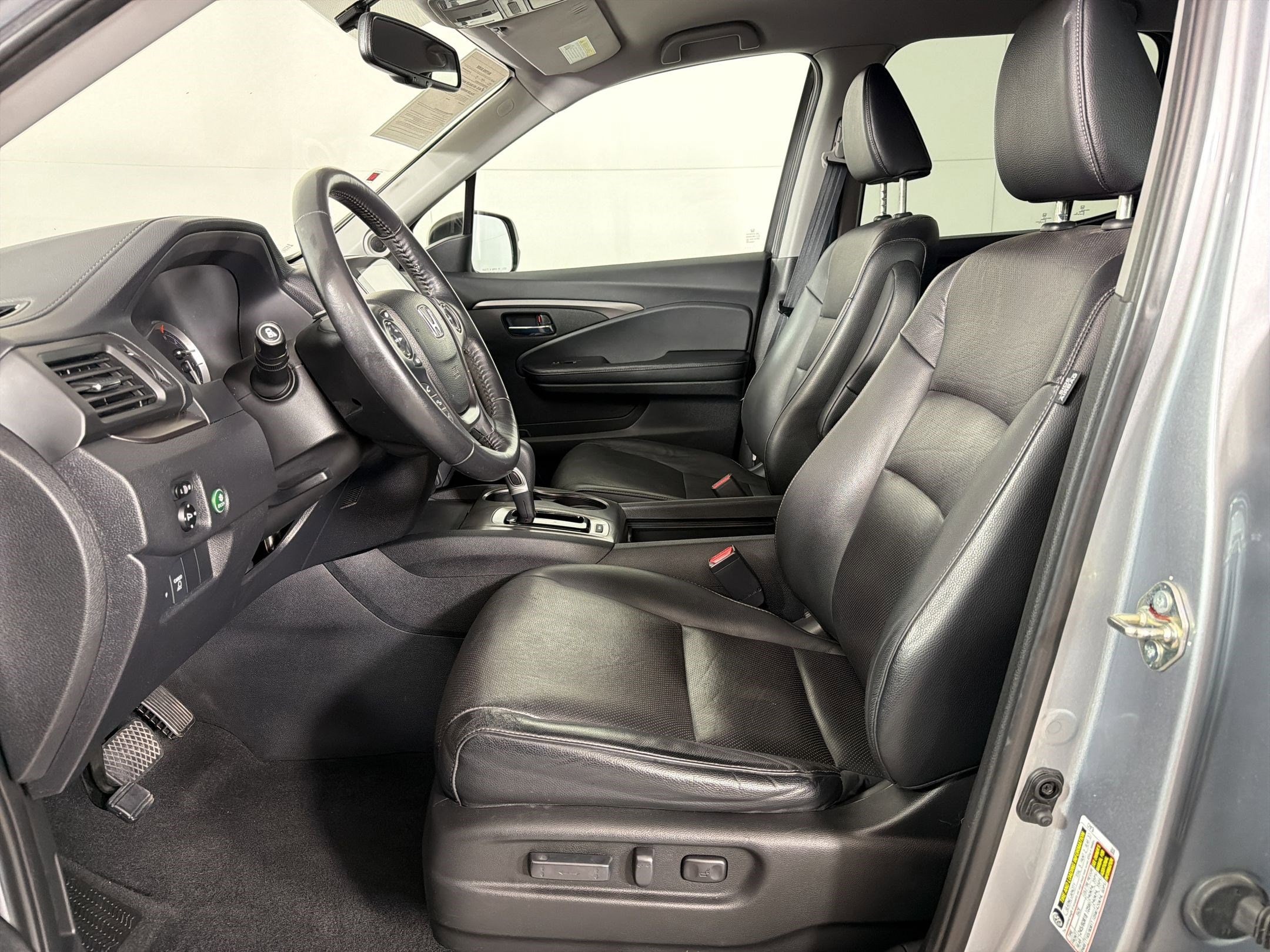 Ridgeline RTL-T FWD Truck Crew Cab