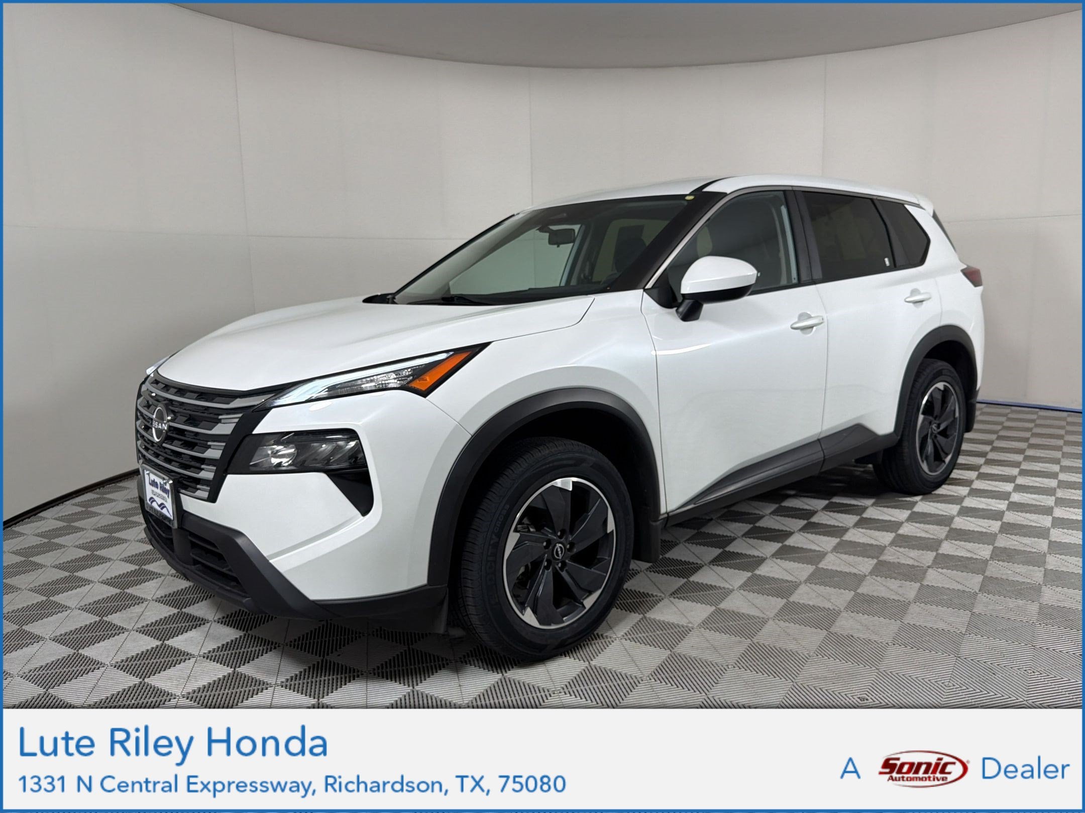 Pre-Owned 2024 Nissan Rogue SV