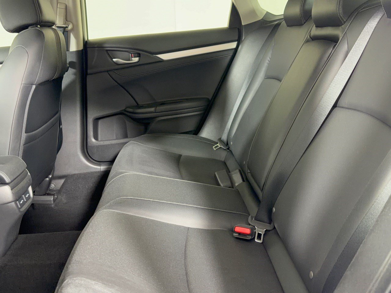 2019 Honda Civic Touring - Photo 25