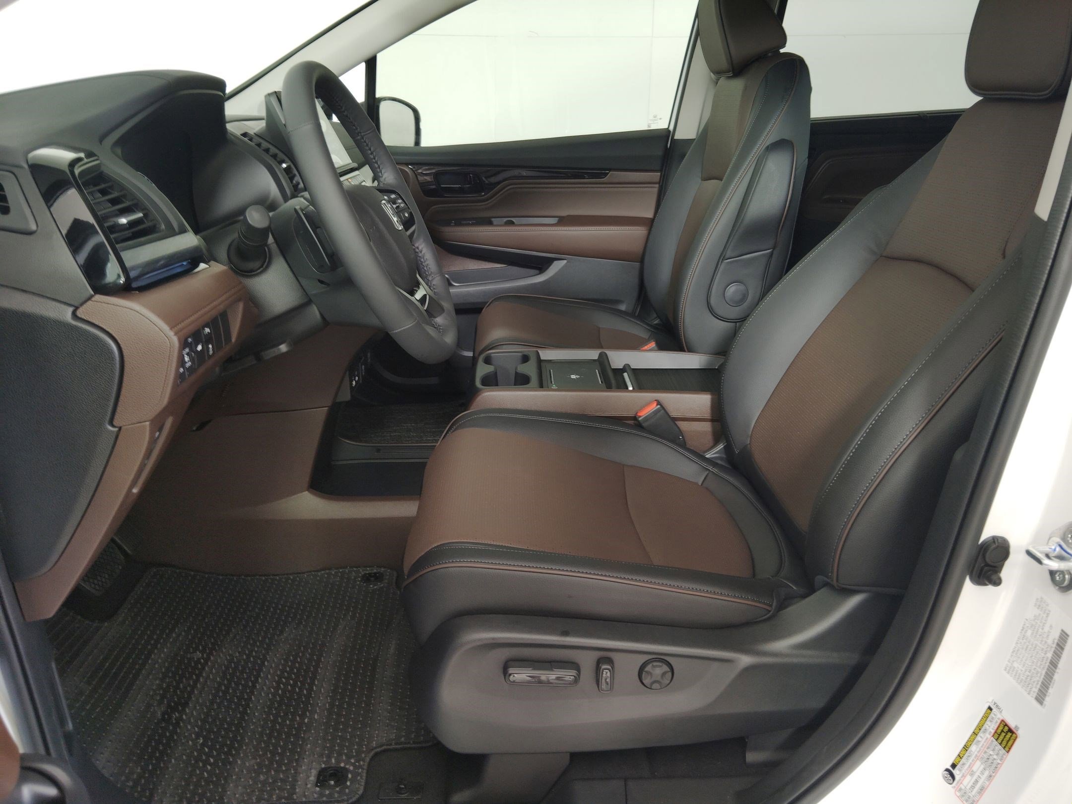 2026 Honda Odyssey Elite photo 4