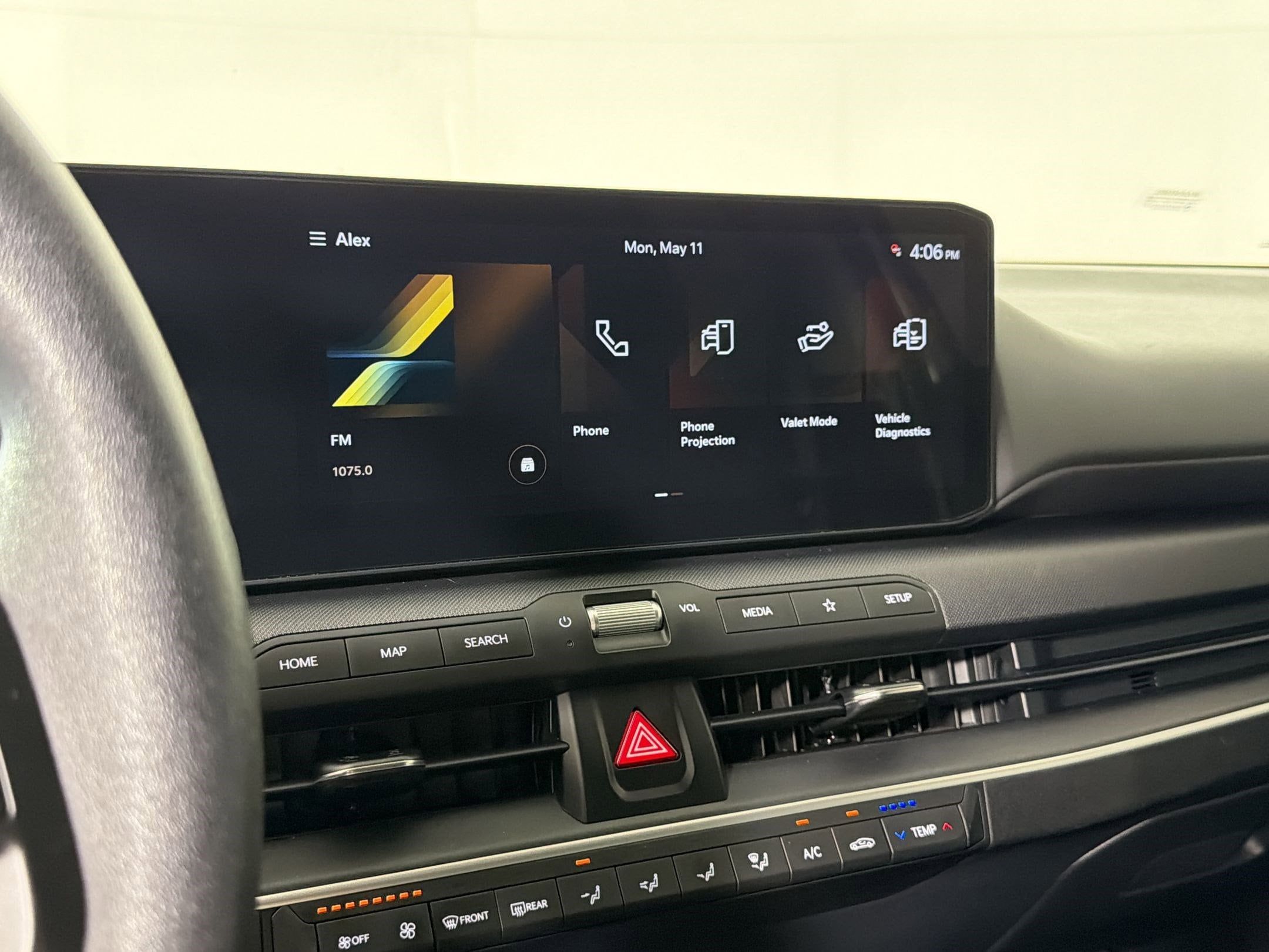 2025 Kia K4 LXS - Photo 23