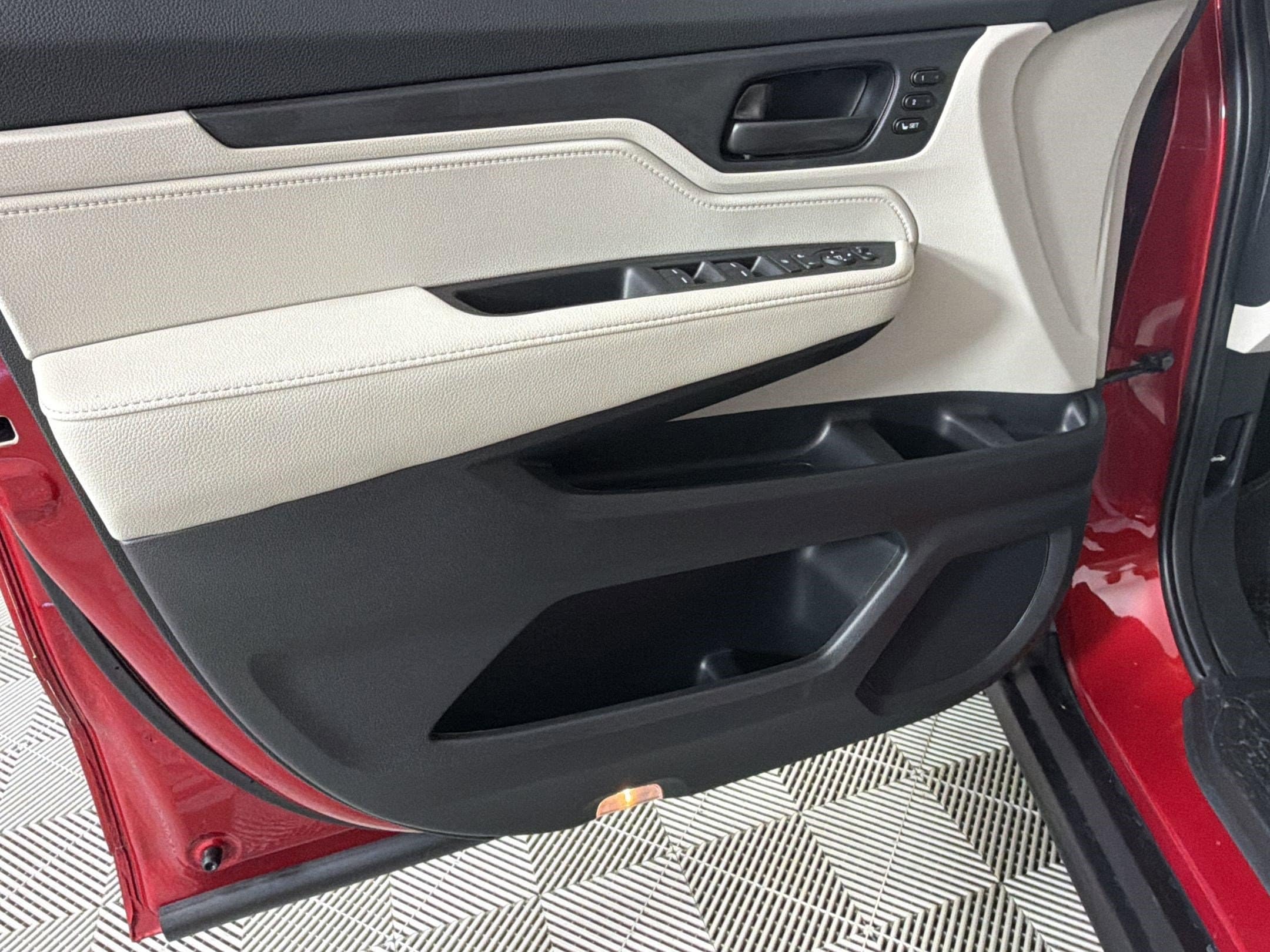 2026 Honda Odyssey EX-L - Photo 13