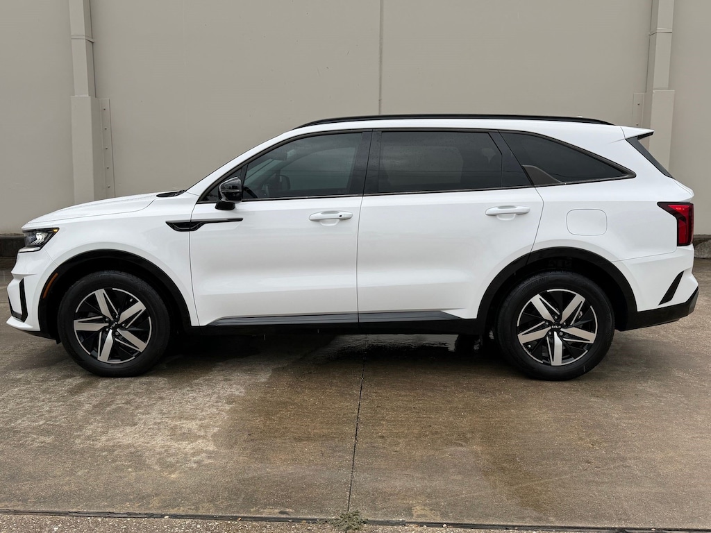Used 2023 Kia Sorento EX SUV