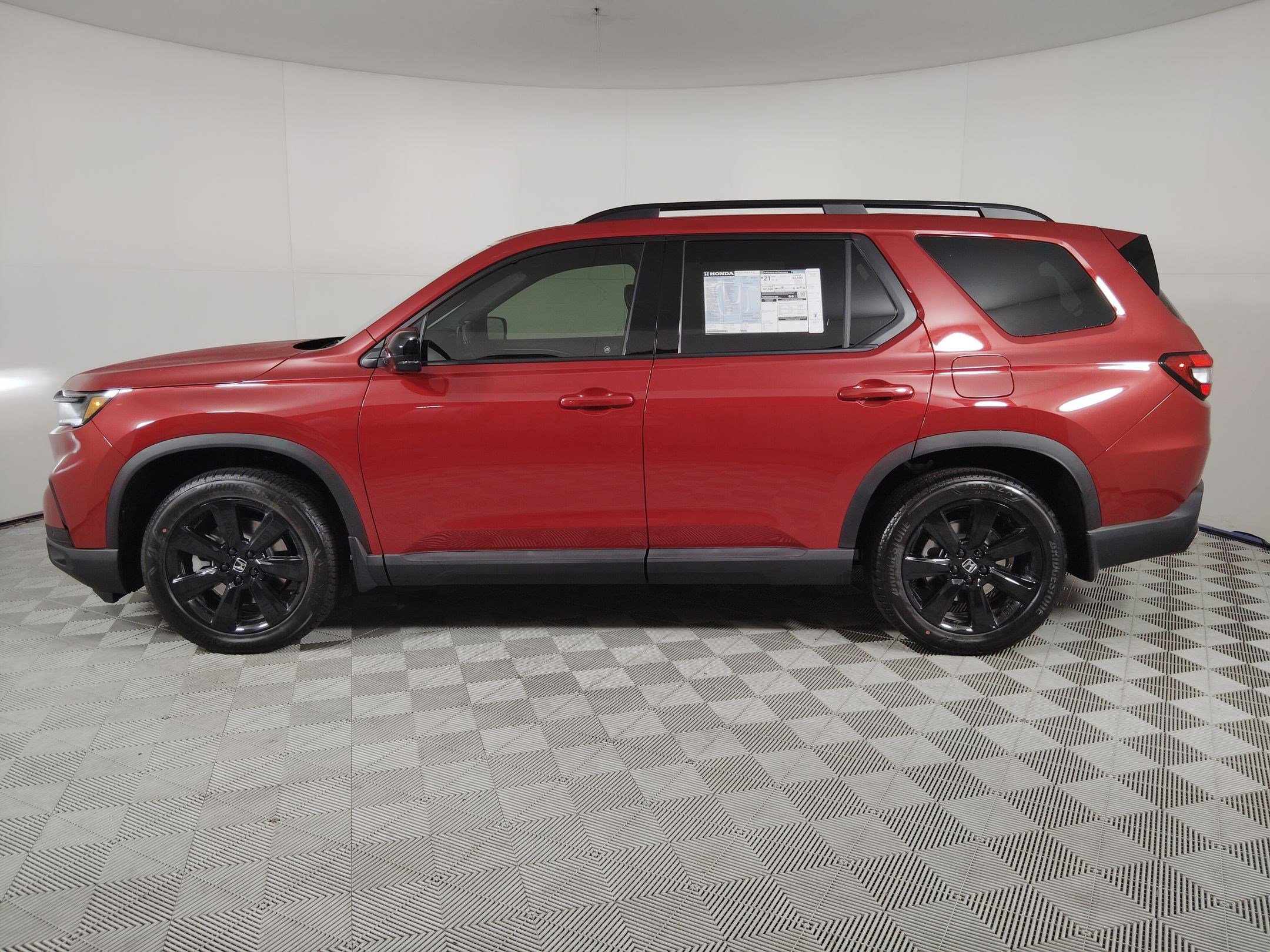 2025 Honda Pilot Black Edition photo 2