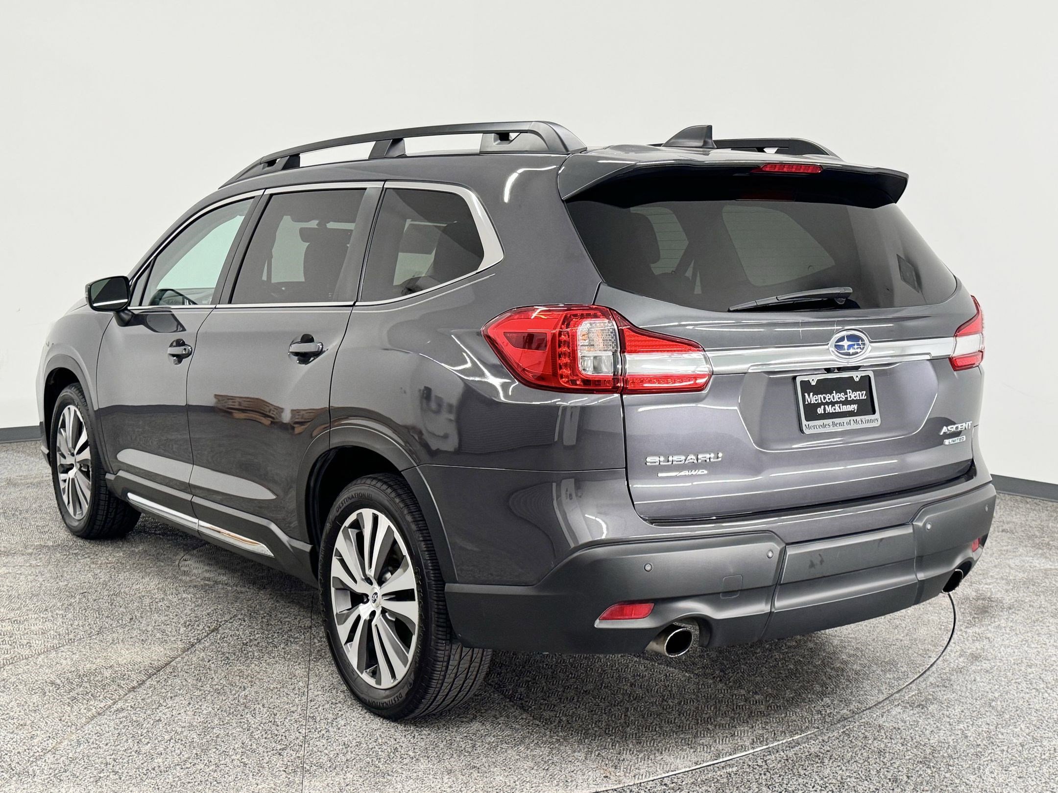 2022 Subaru Ascent Limited photo 3