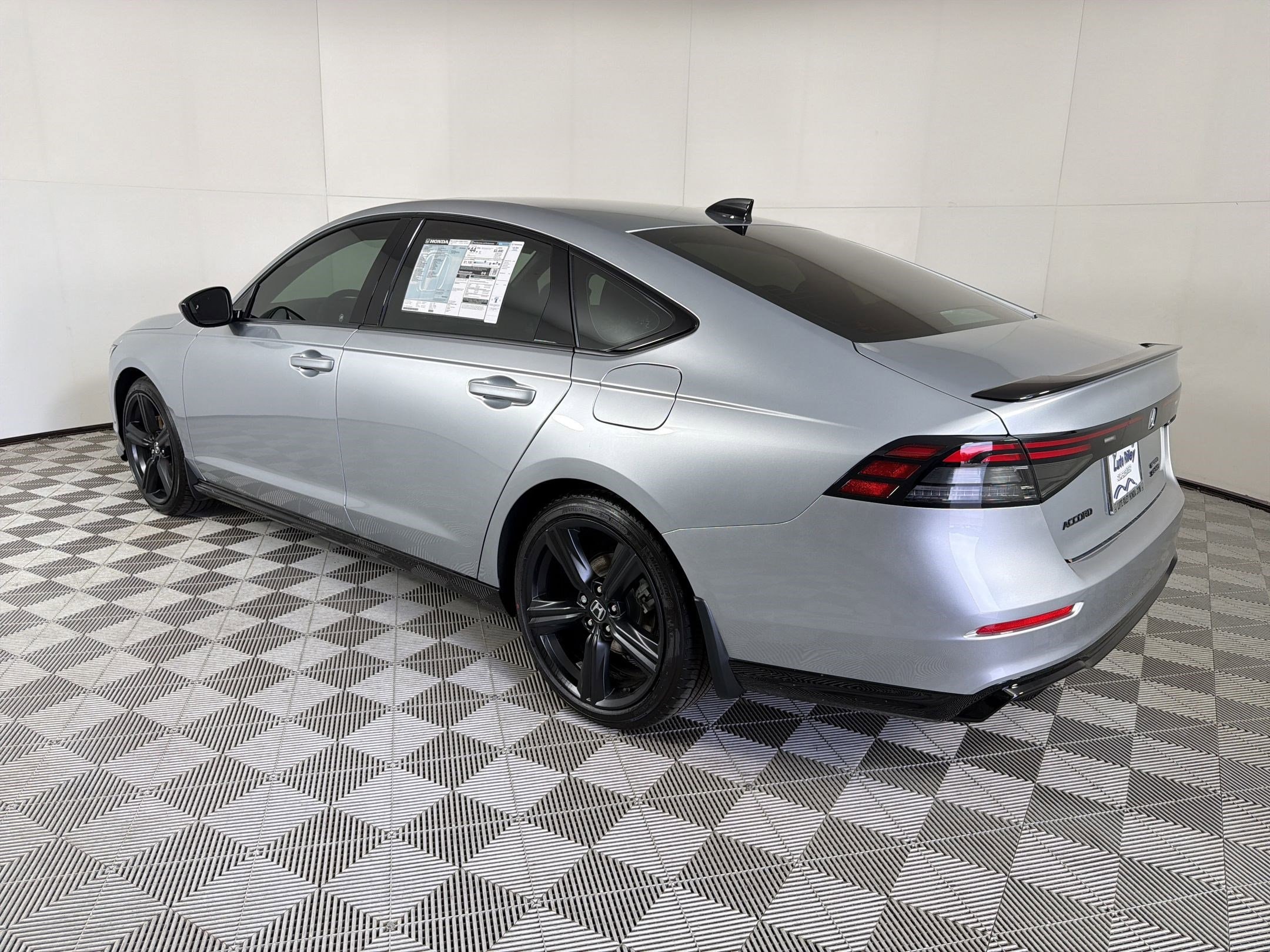 2026 Honda Accord Hybrid Sport-L - Photo 3