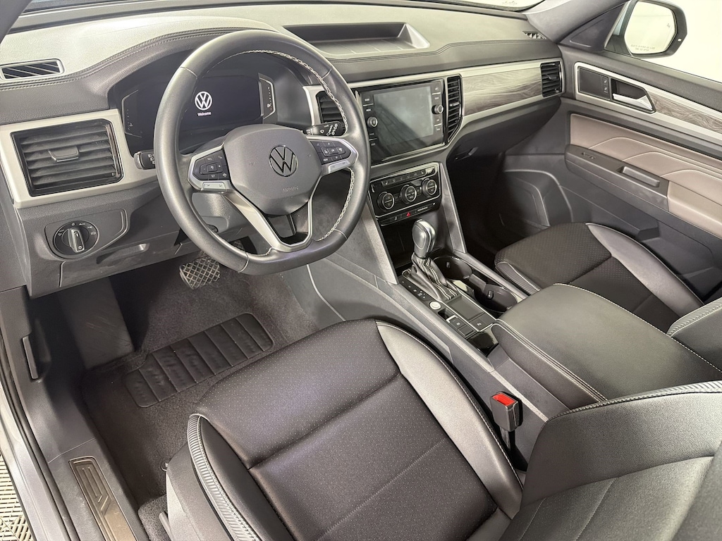 Used 2023 Volkswagen Atlas Cross Sport 2.0T SE w/Technology SUV