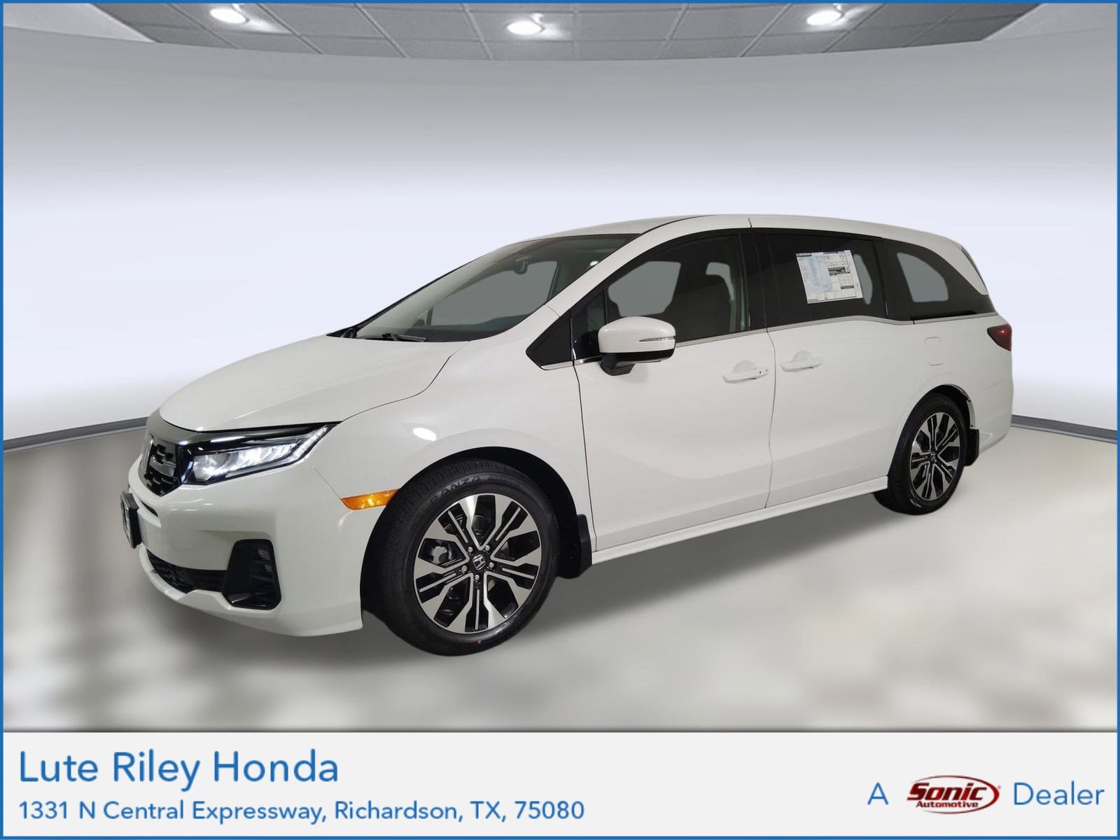 2026 Honda Odyssey Elite's photo