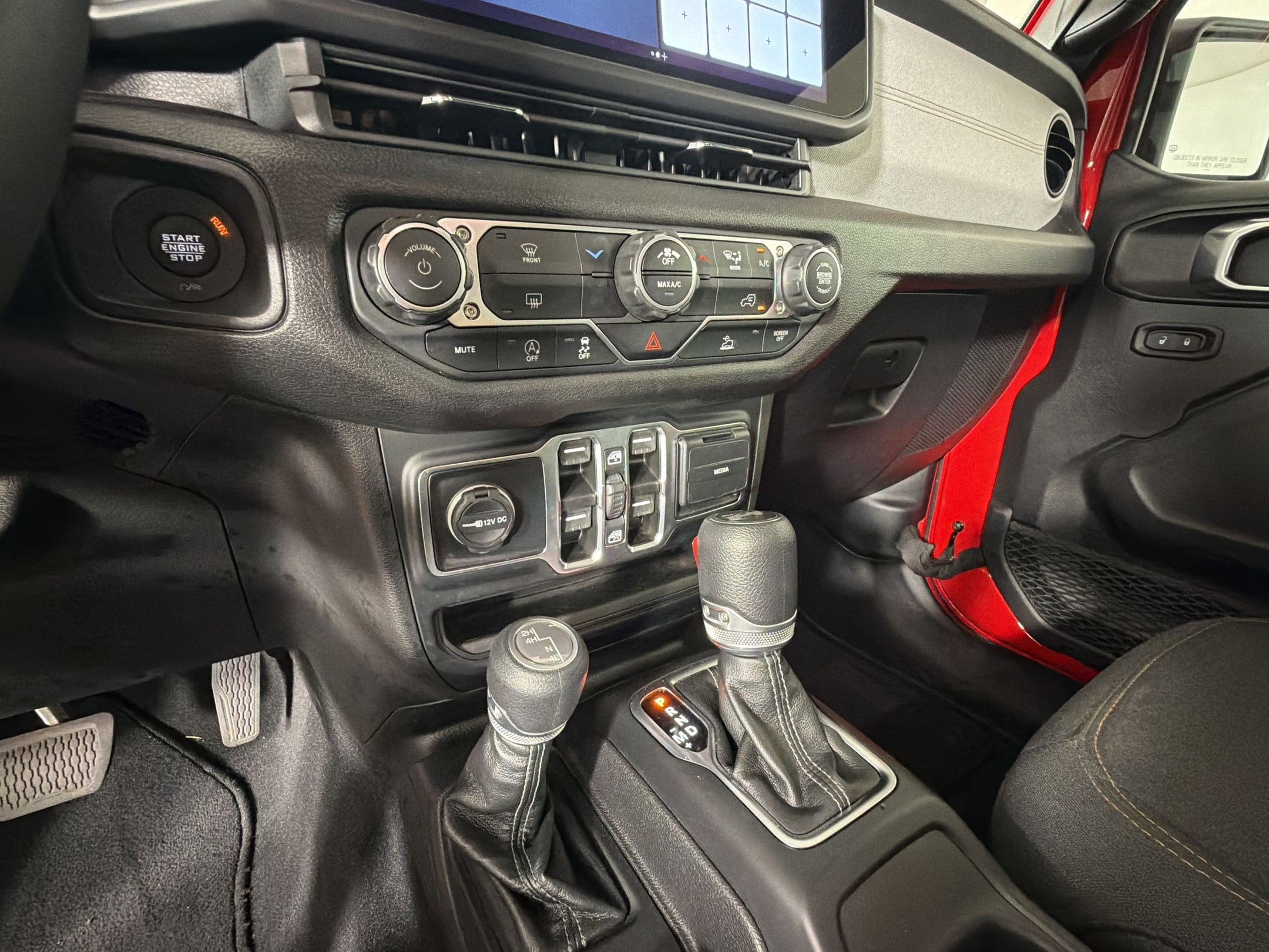 2025 Jeep Wrangler 4-Door Sport S - Photo 18