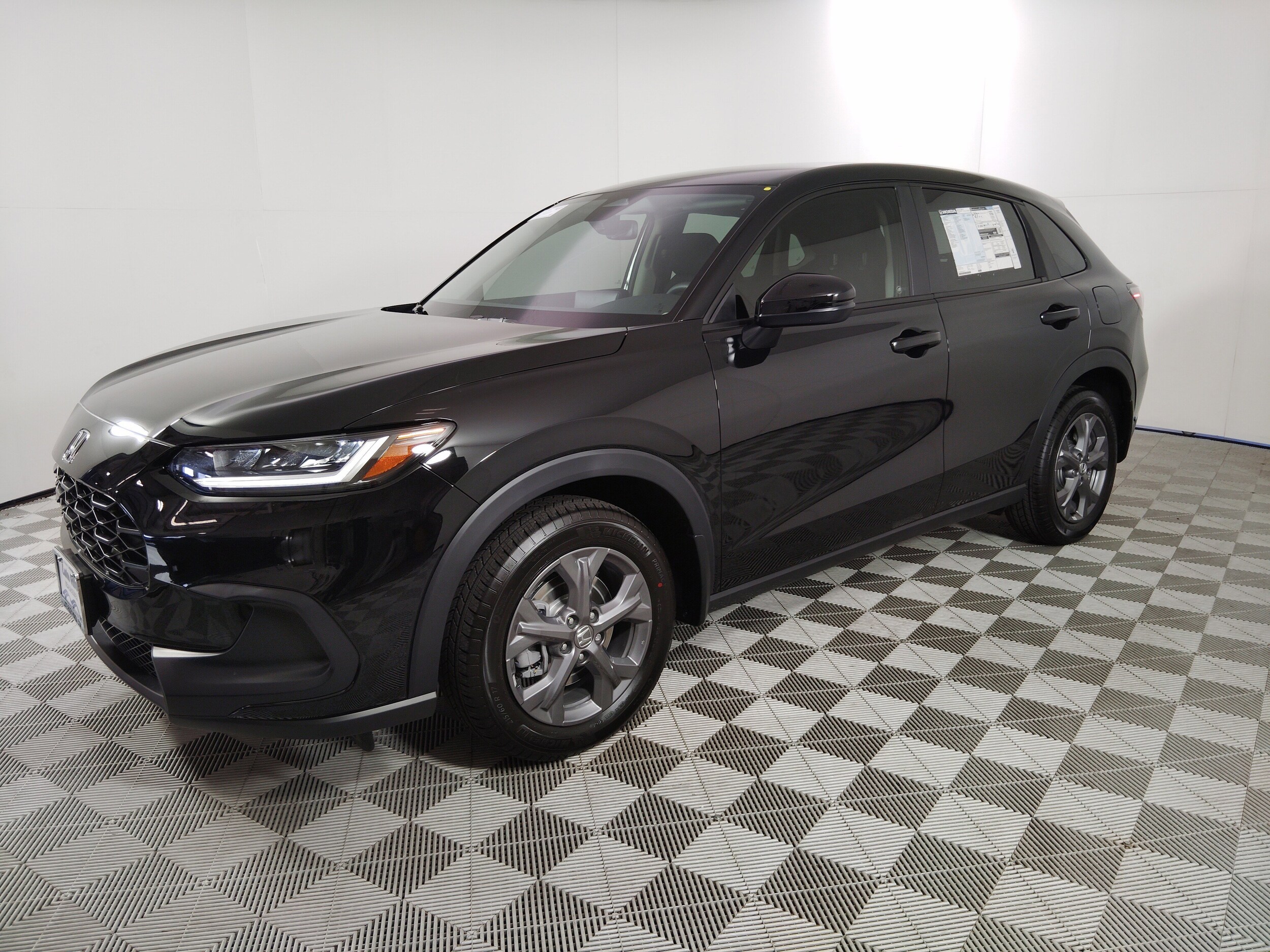 2026 Honda HR-V LX photo 4