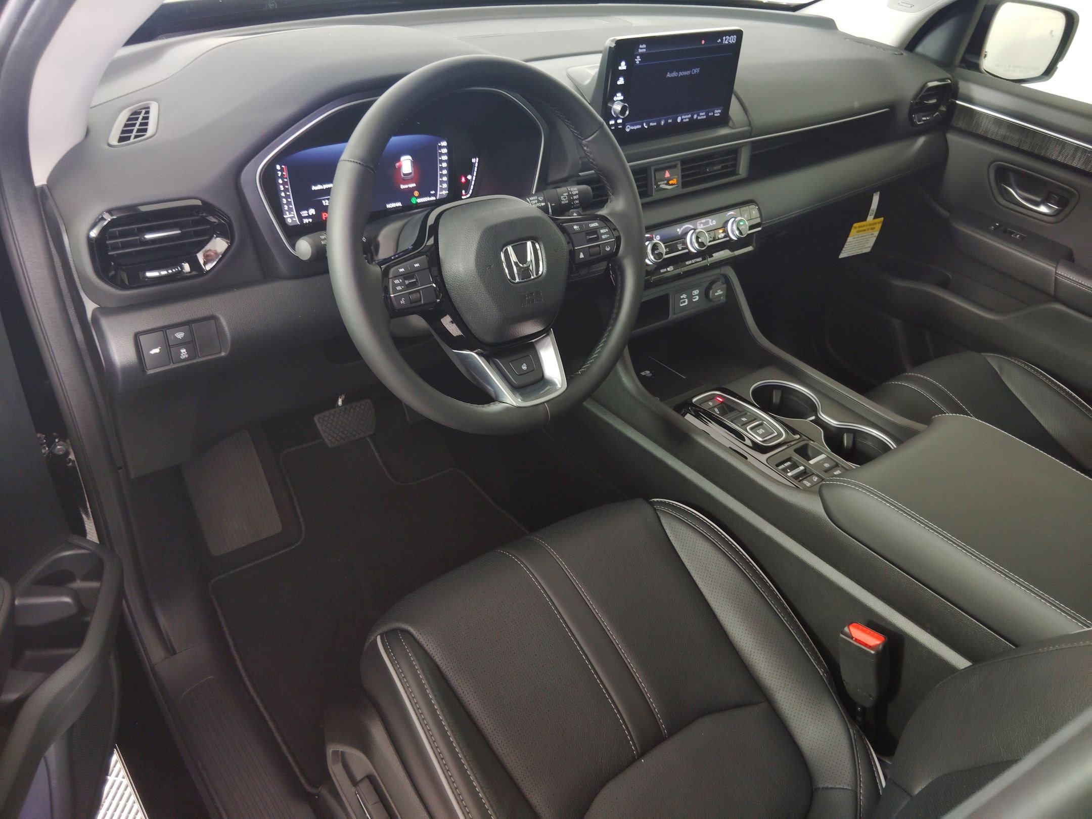 2025 Honda Pilot Touring photo 2