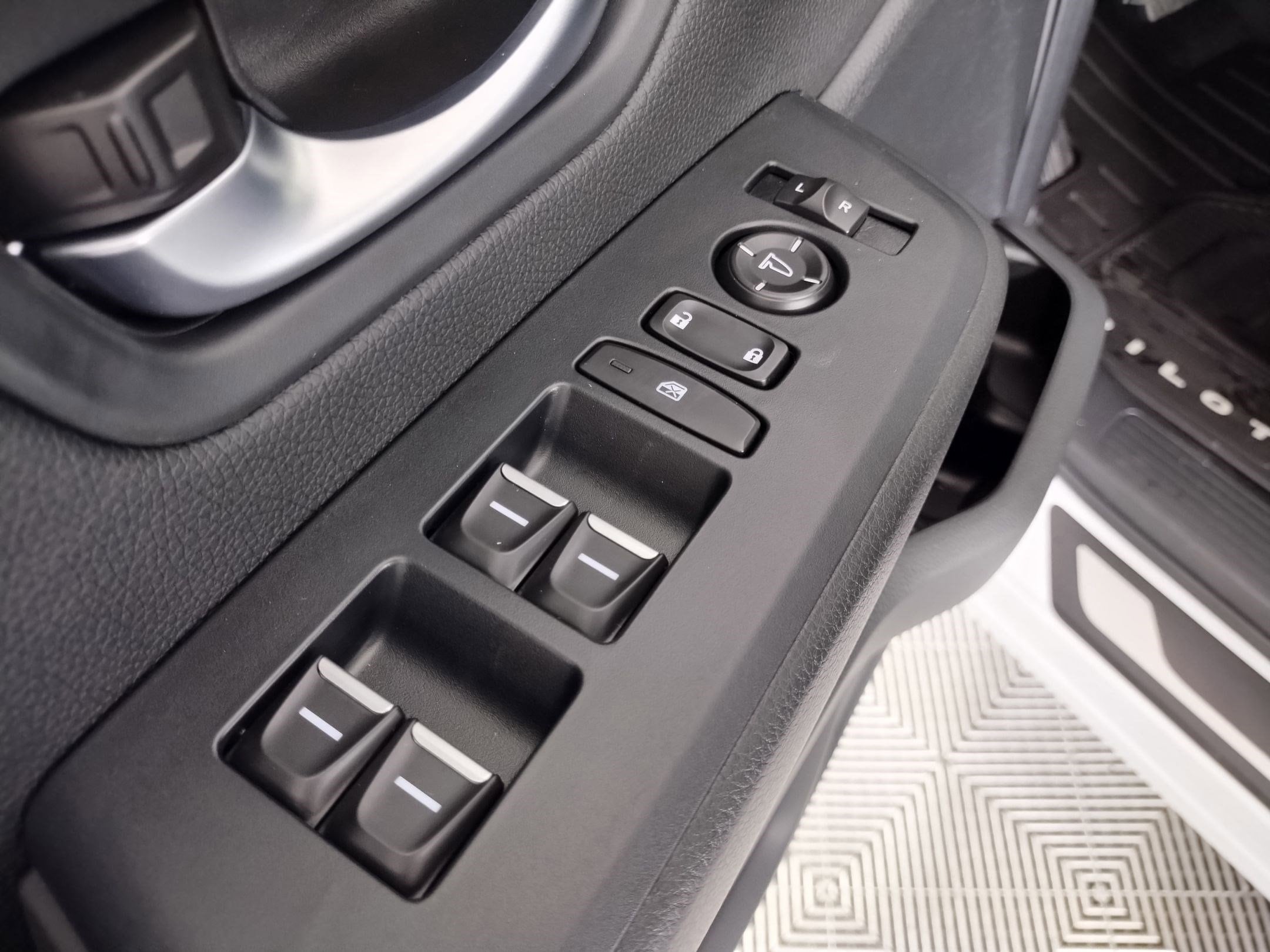 2026 Honda Pilot EX-L - Photo 21