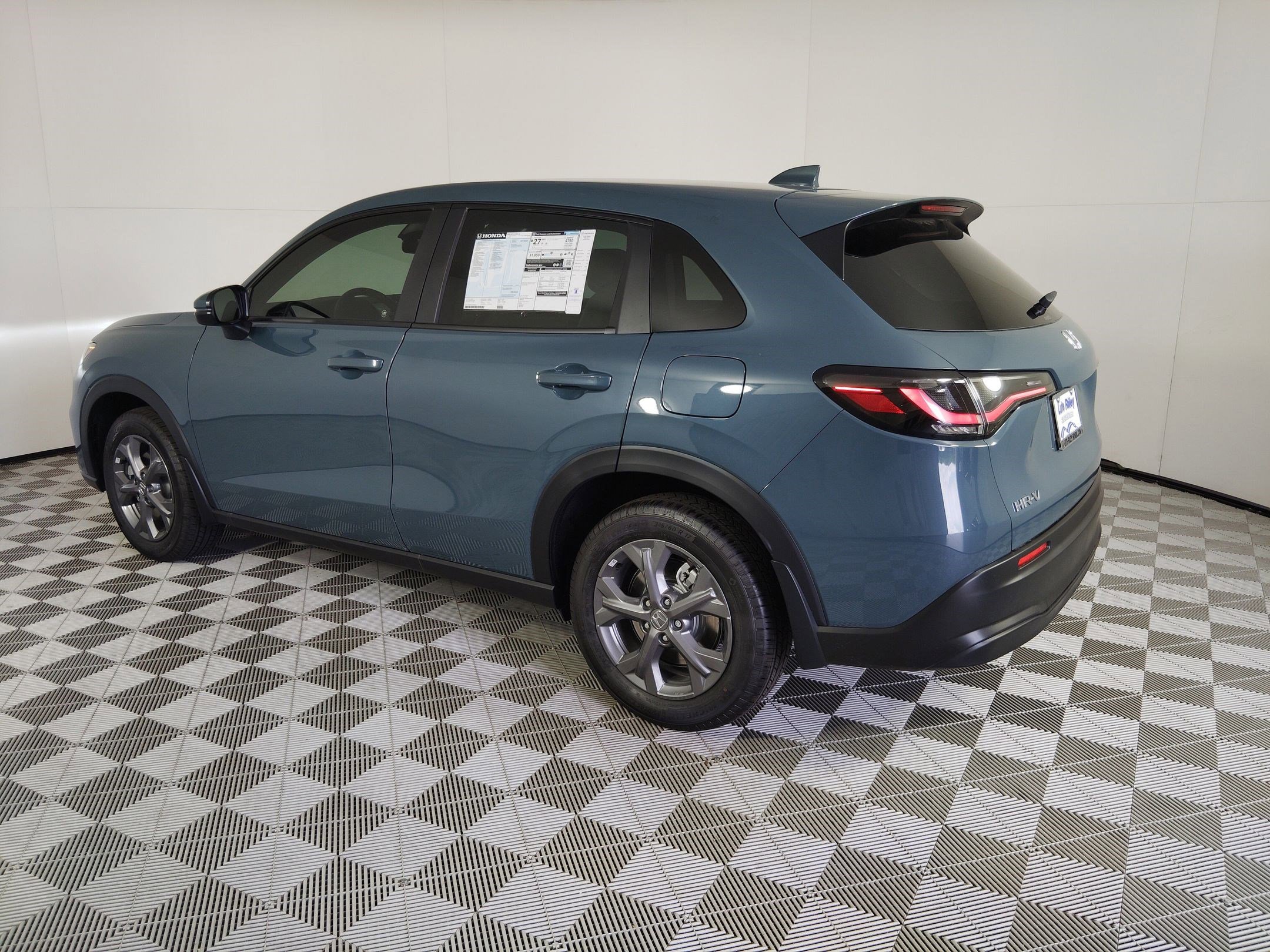 2026 Honda HR-V LX photo 3