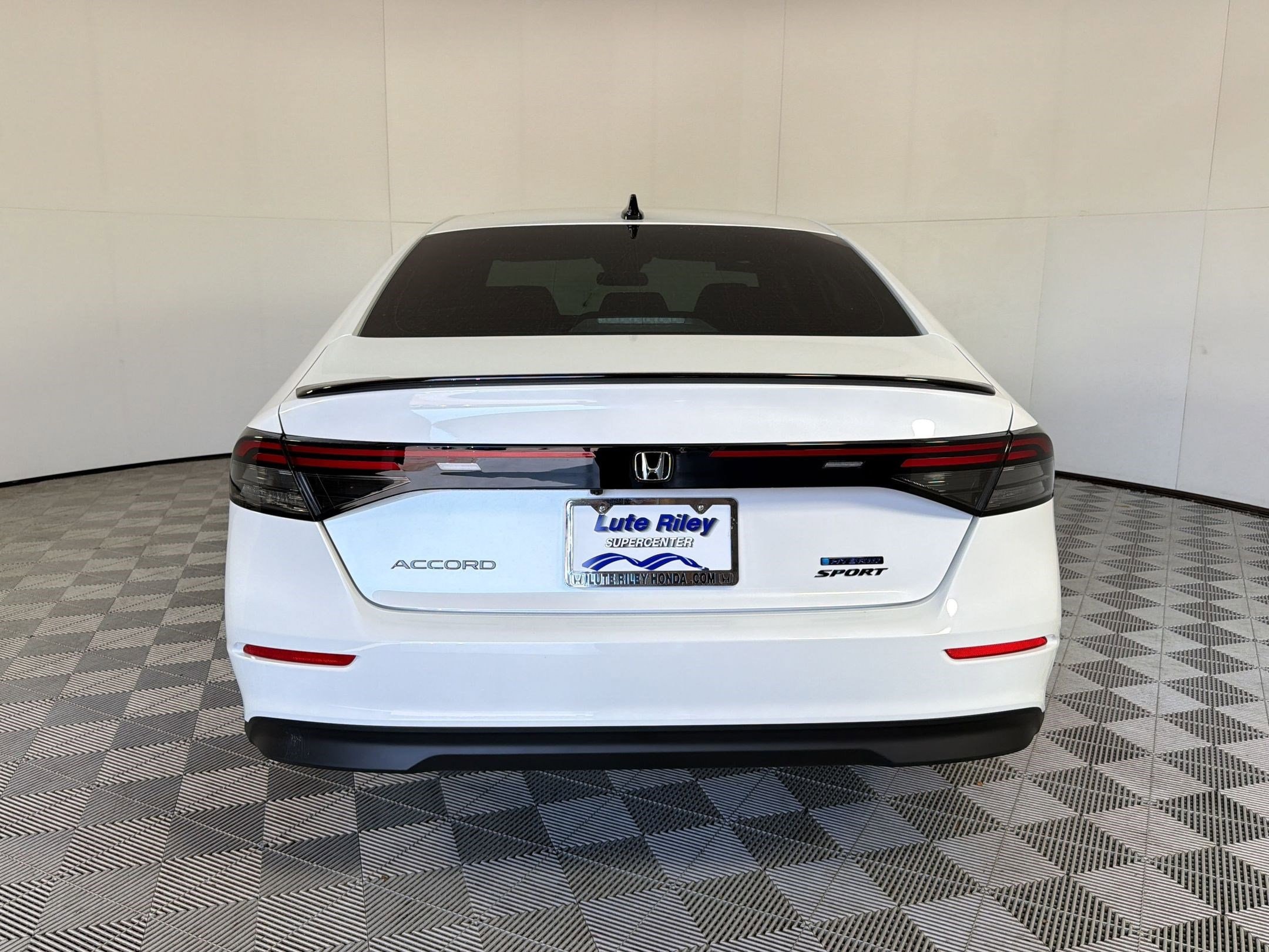 2026 Honda Accord Hybrid Sport - Photo 10