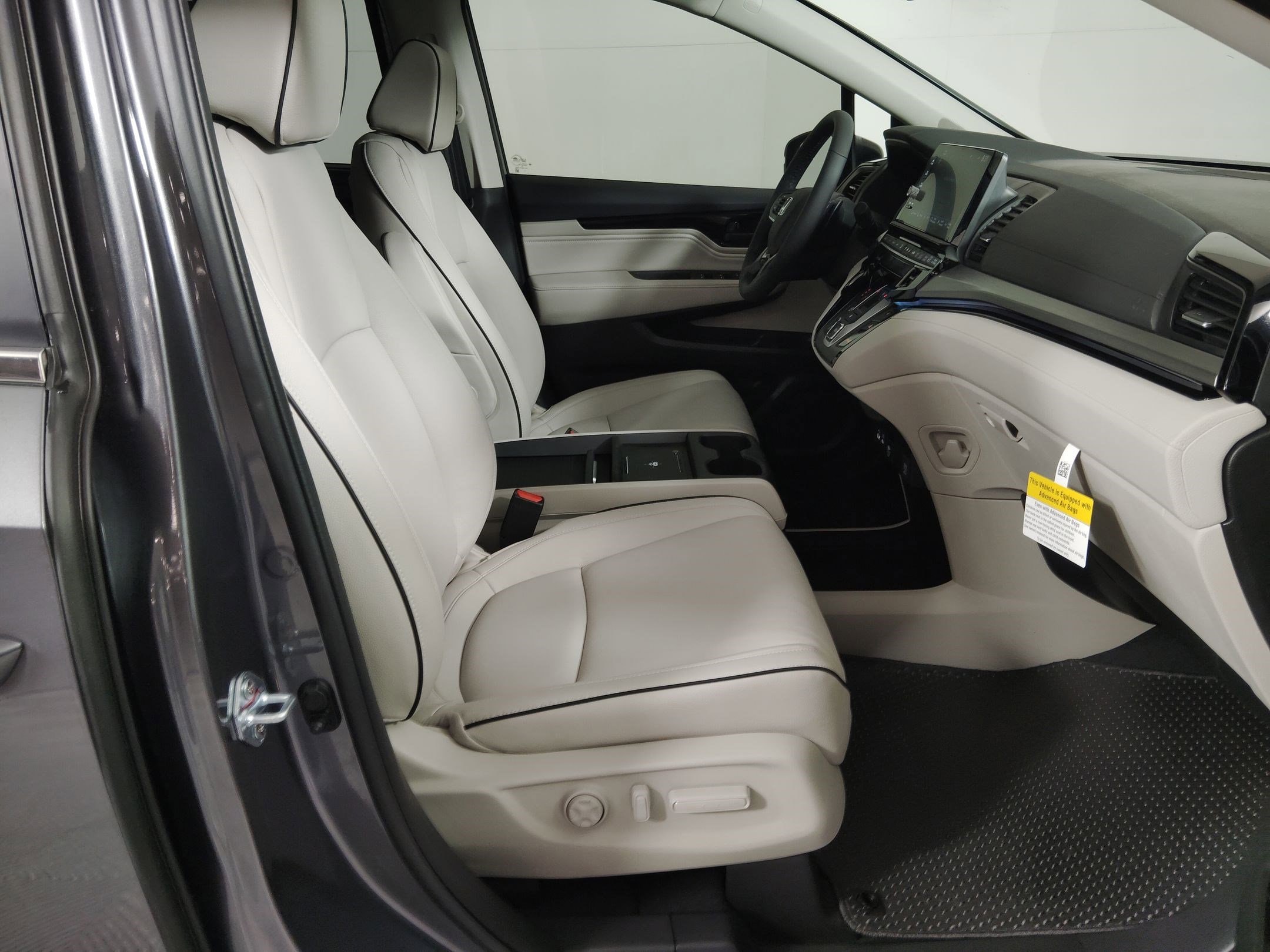 2026 Honda Odyssey Touring - Photo 29