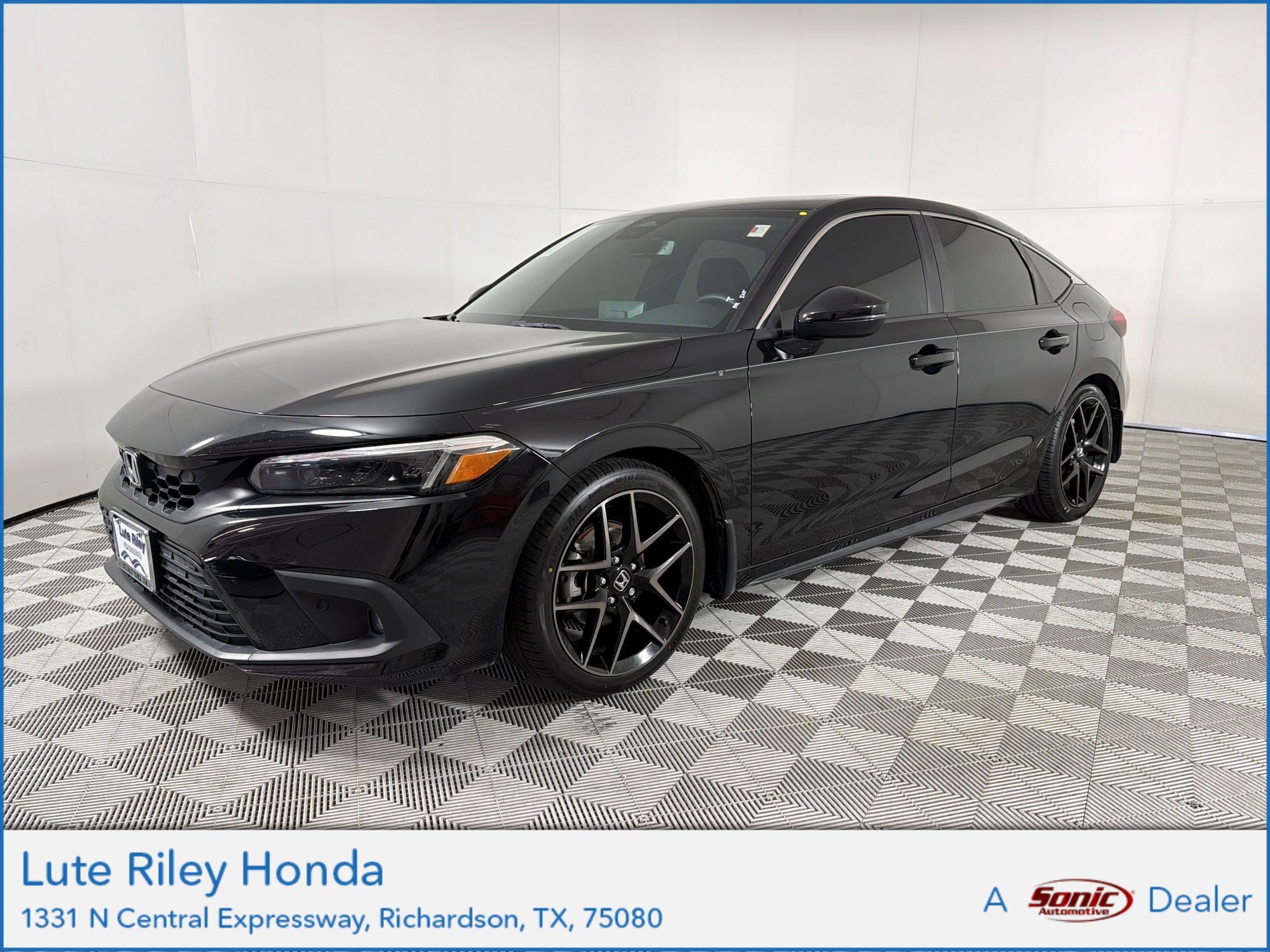 2024 Honda Civic Sport Touring CVT's photo