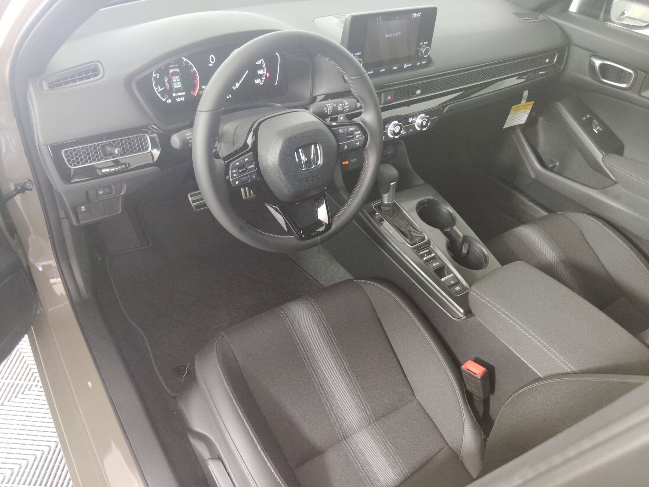 2026 Honda Civic Sport Hatchback photo 3