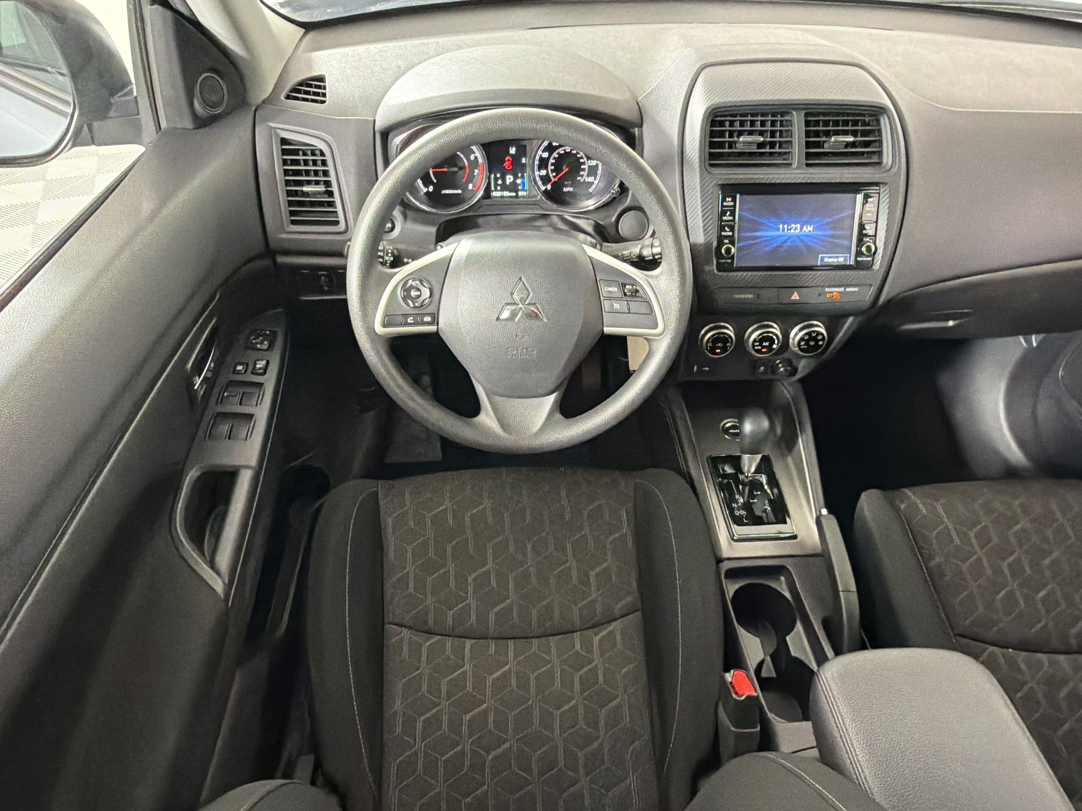 2025 Mitsubishi Outlander Sport ES - Photo 26