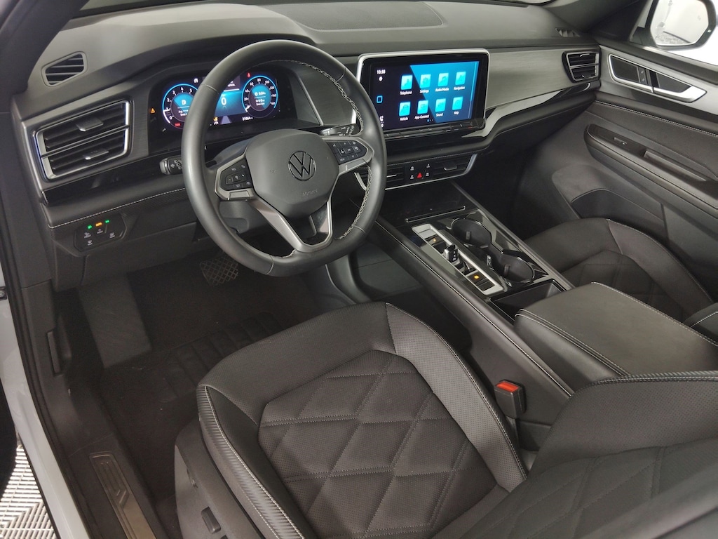 Used 2024 Volkswagen Atlas Cross Sport 2.0T SE w/Technology SUV