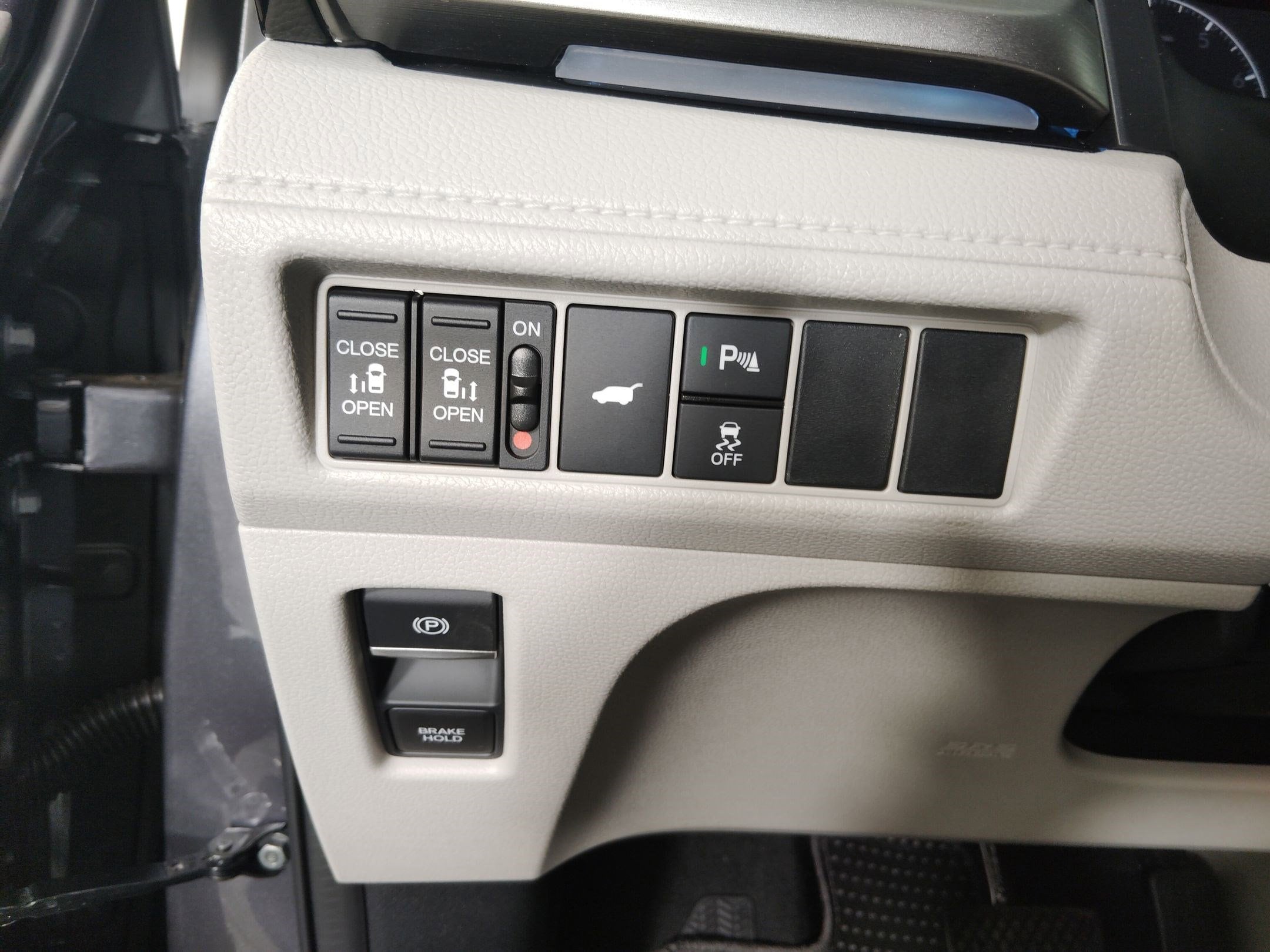 2026 Honda Odyssey Touring - Photo 18