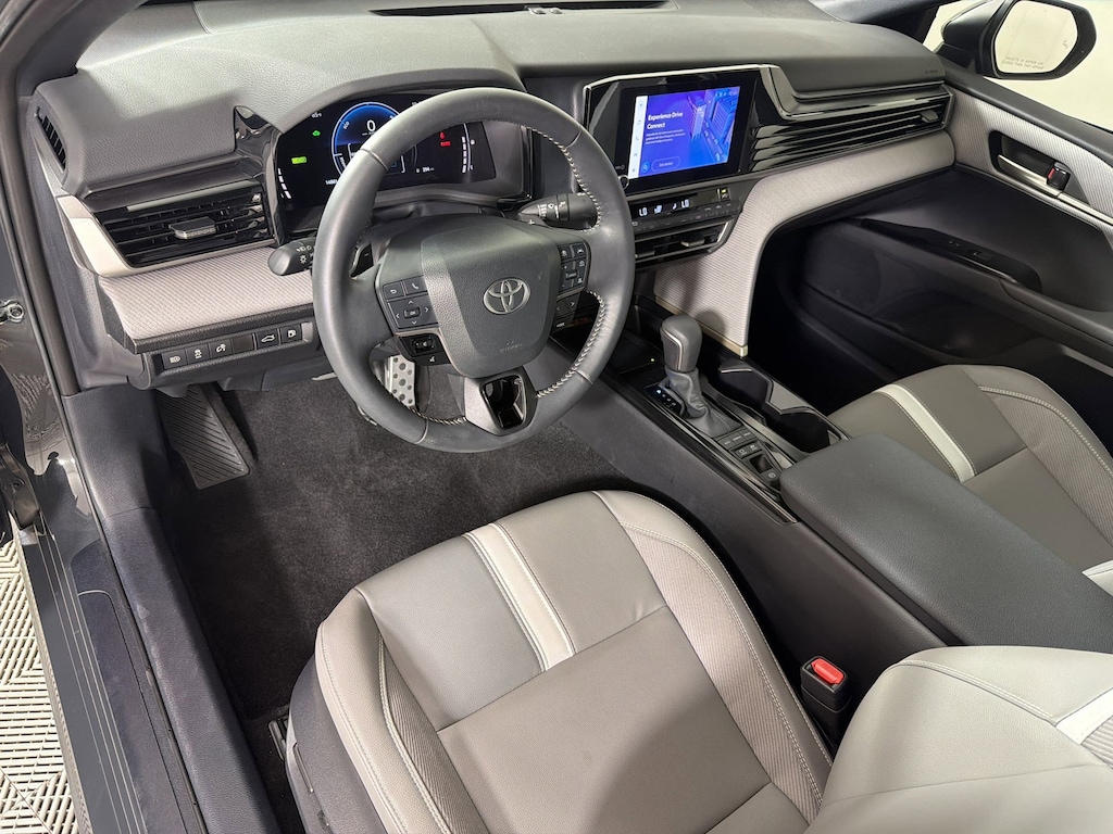 Used 2025 Toyota Camry SE Sedan