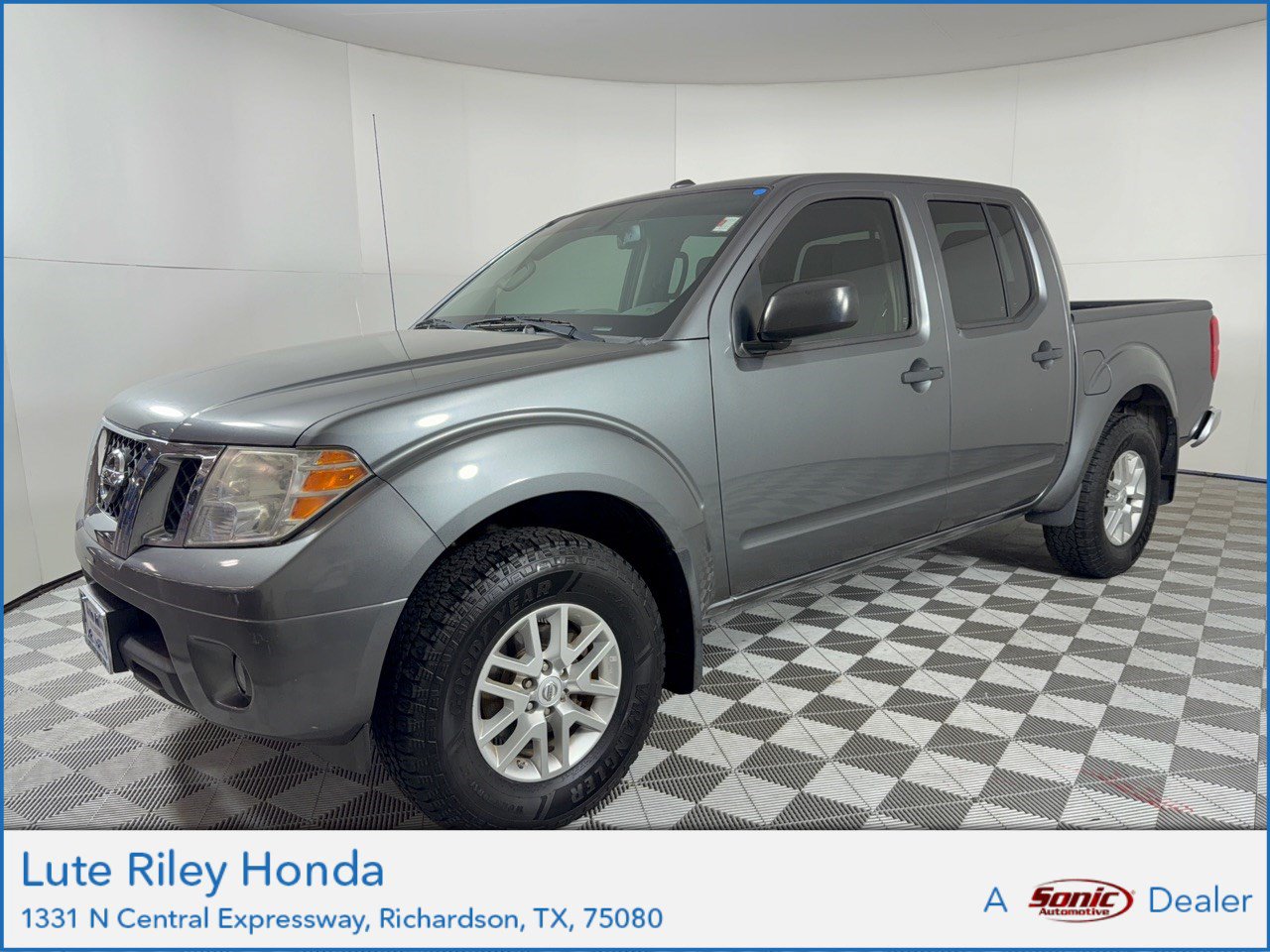 Used 2016 Nissan Frontier SV Truck Crew Cab near Dallas