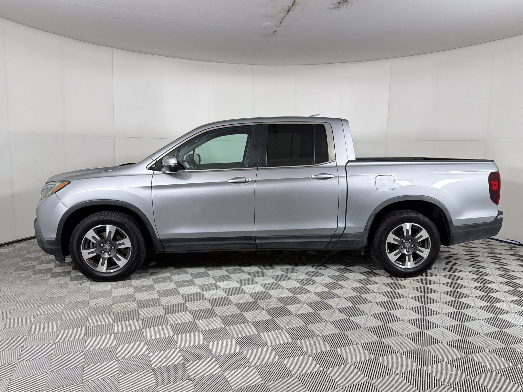 Ridgeline RTL-T FWD Truck Crew Cab