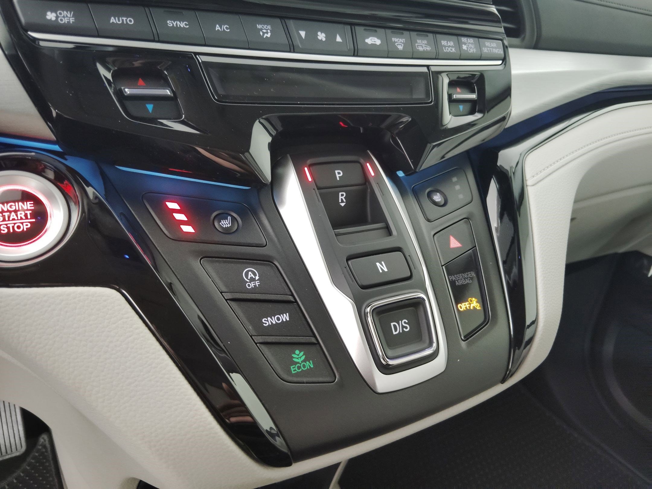 2026 Honda Odyssey Touring - Photo 17