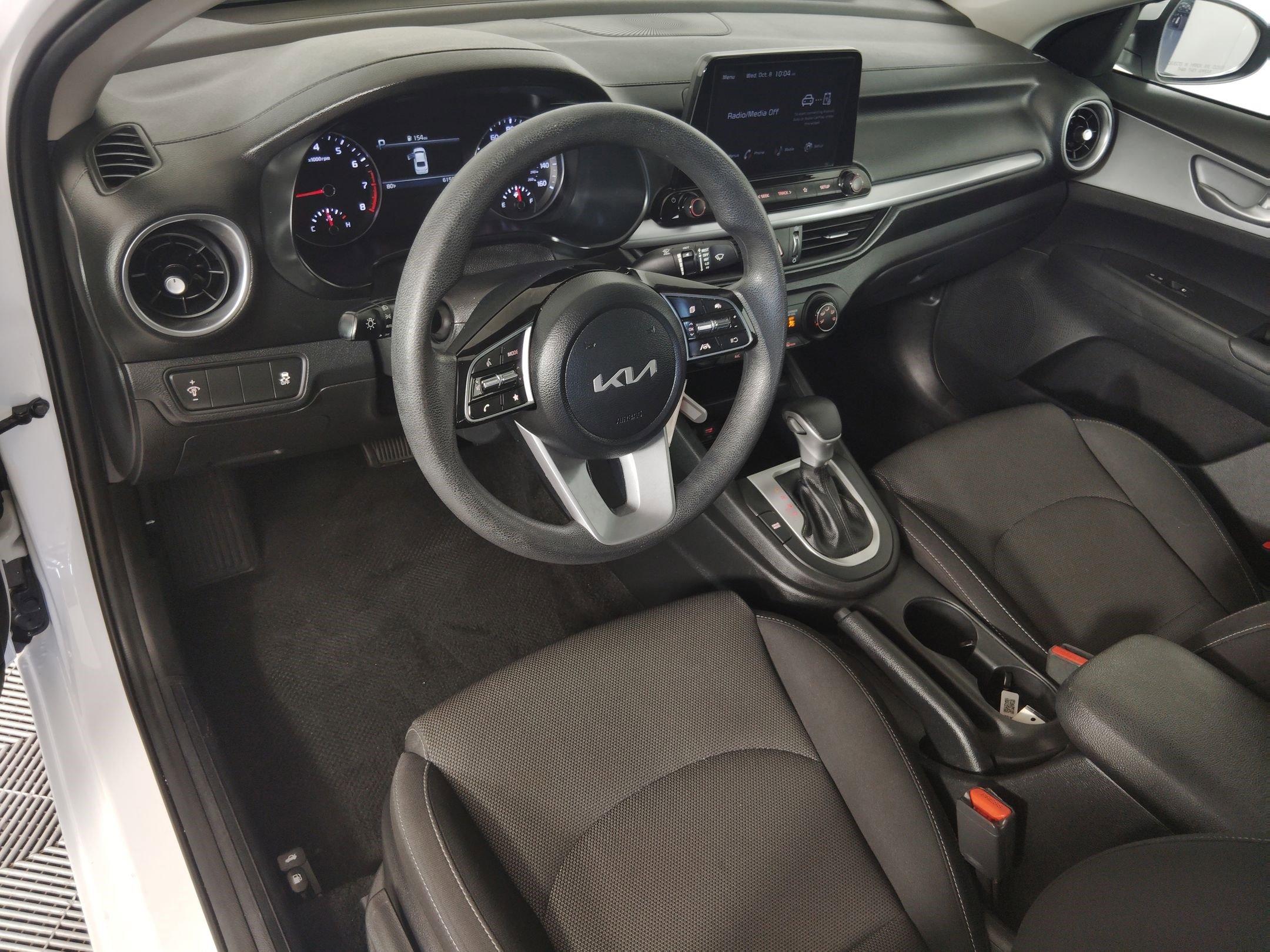 2023 Kia Forte LXS photo 3