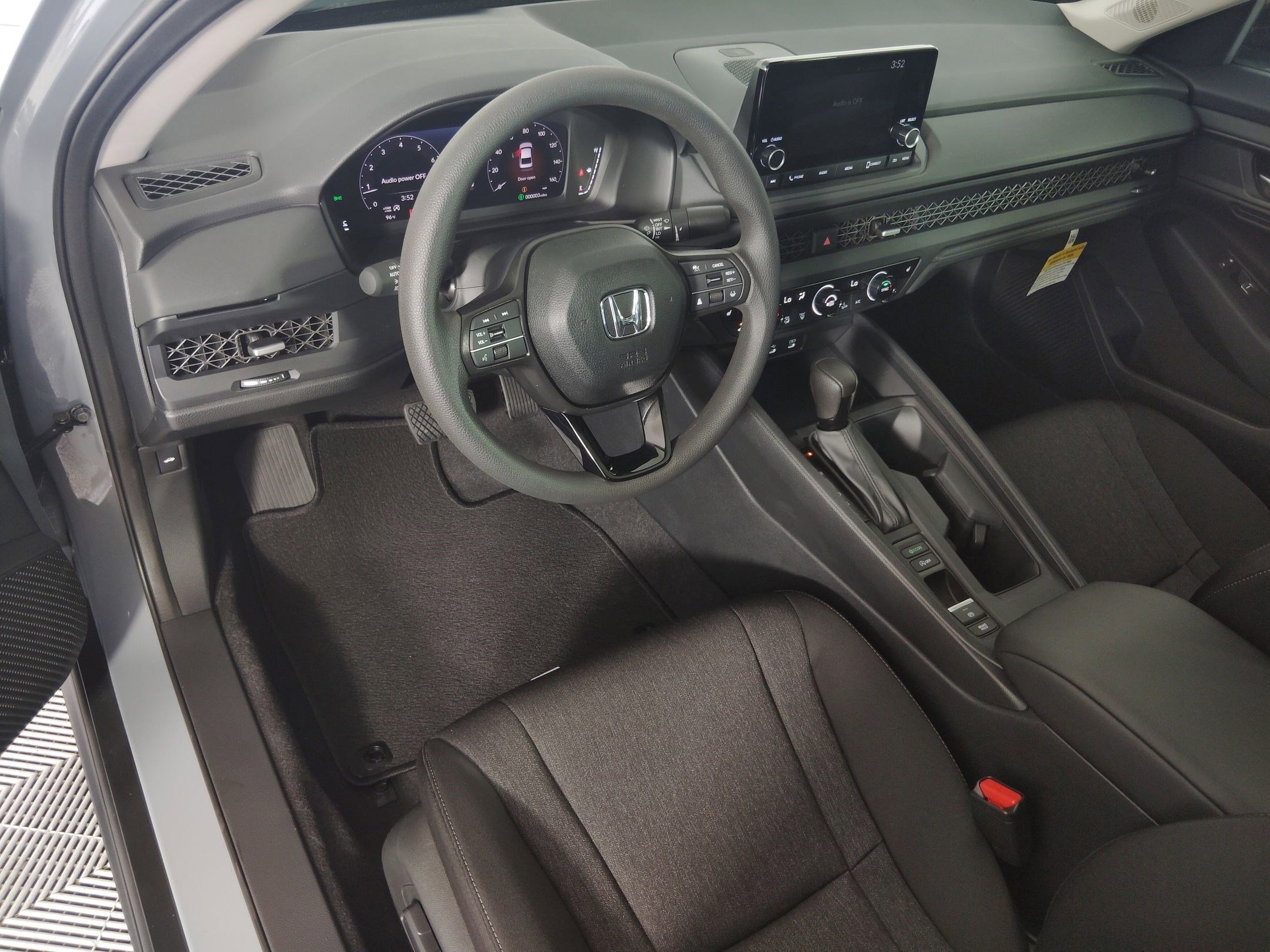 2025 Honda Accord SE photo 3