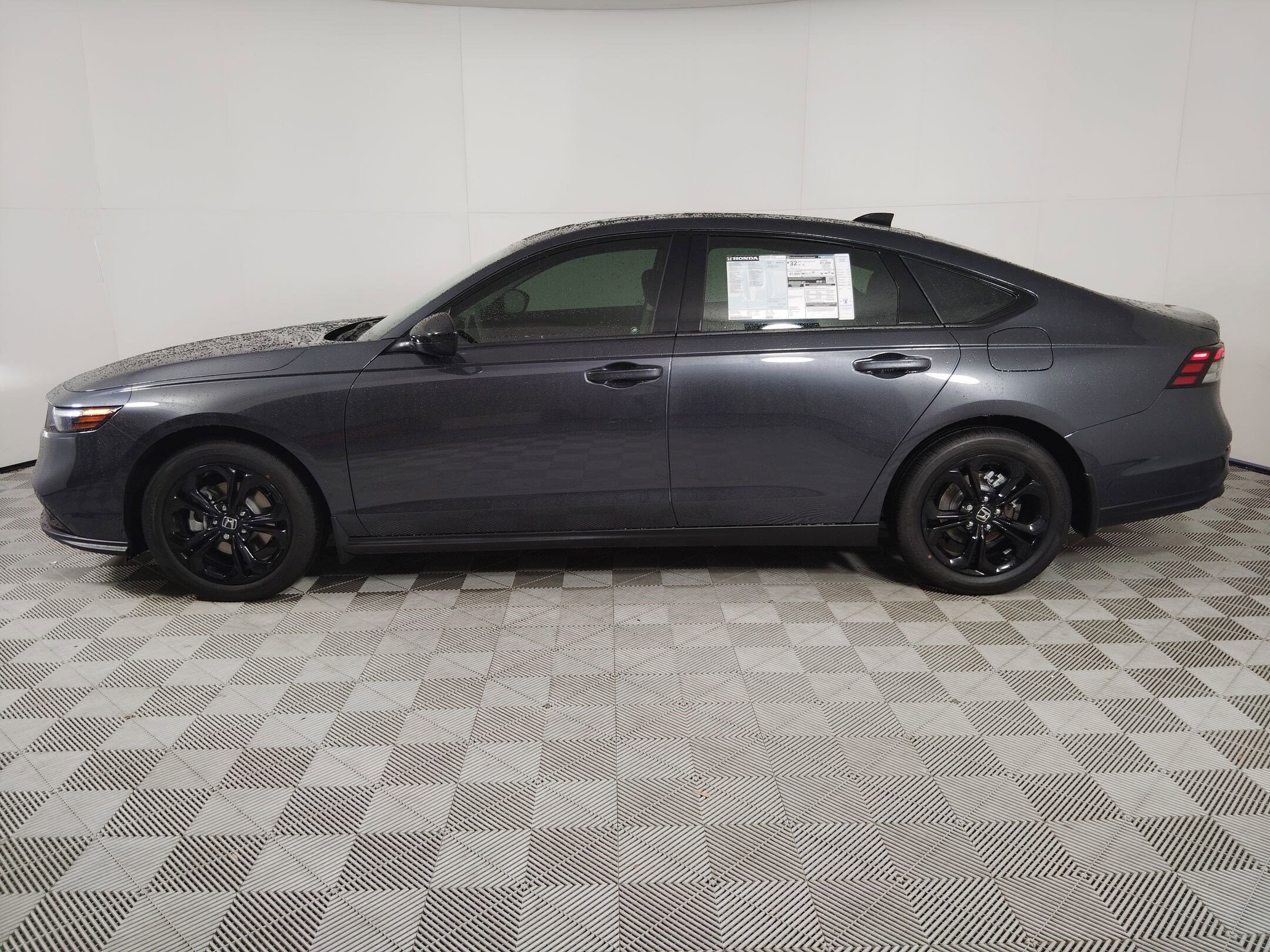 2025 Honda Accord SE photo 2