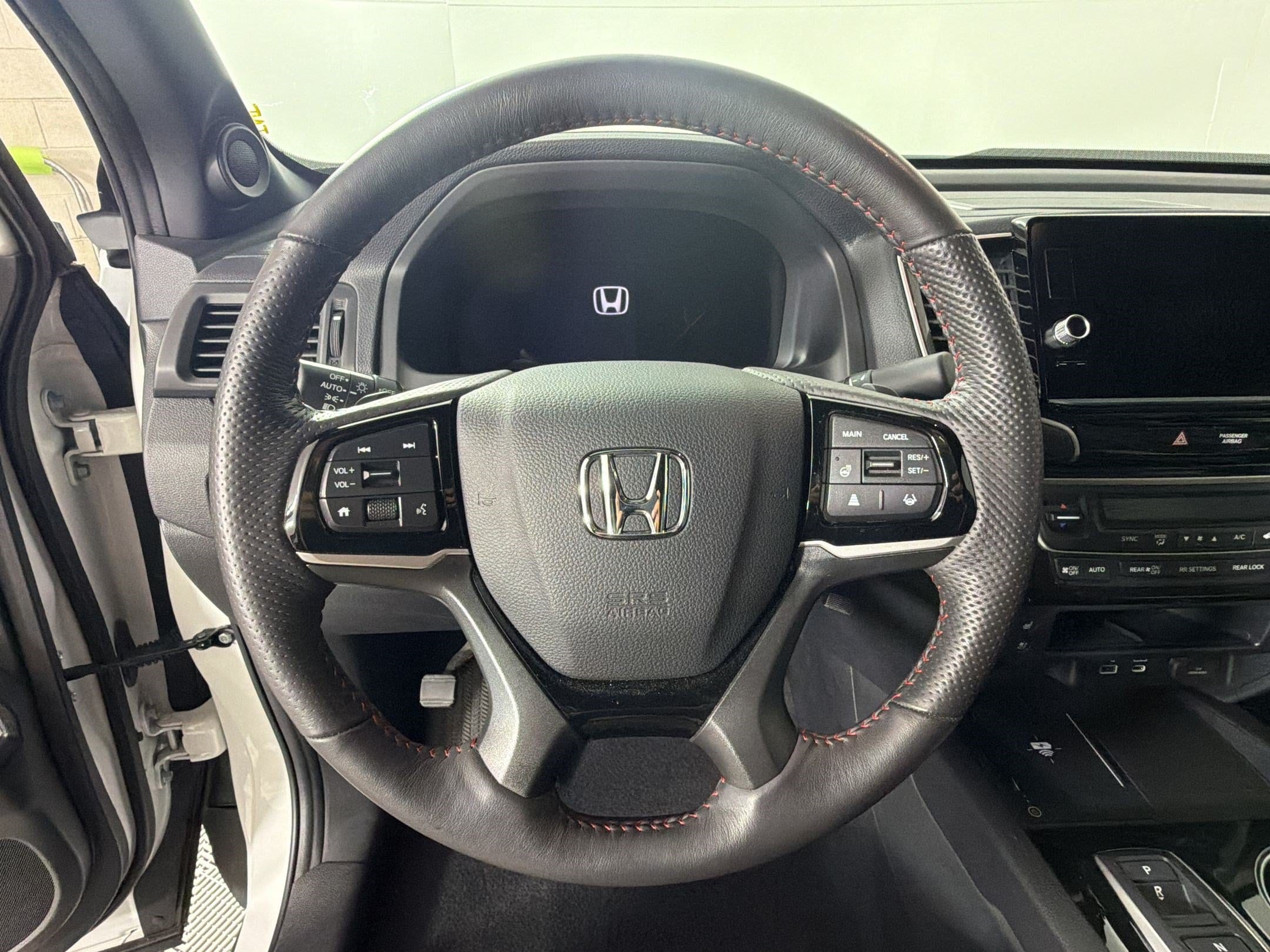 2025 Honda Ridgeline Black Edition - Photo 11